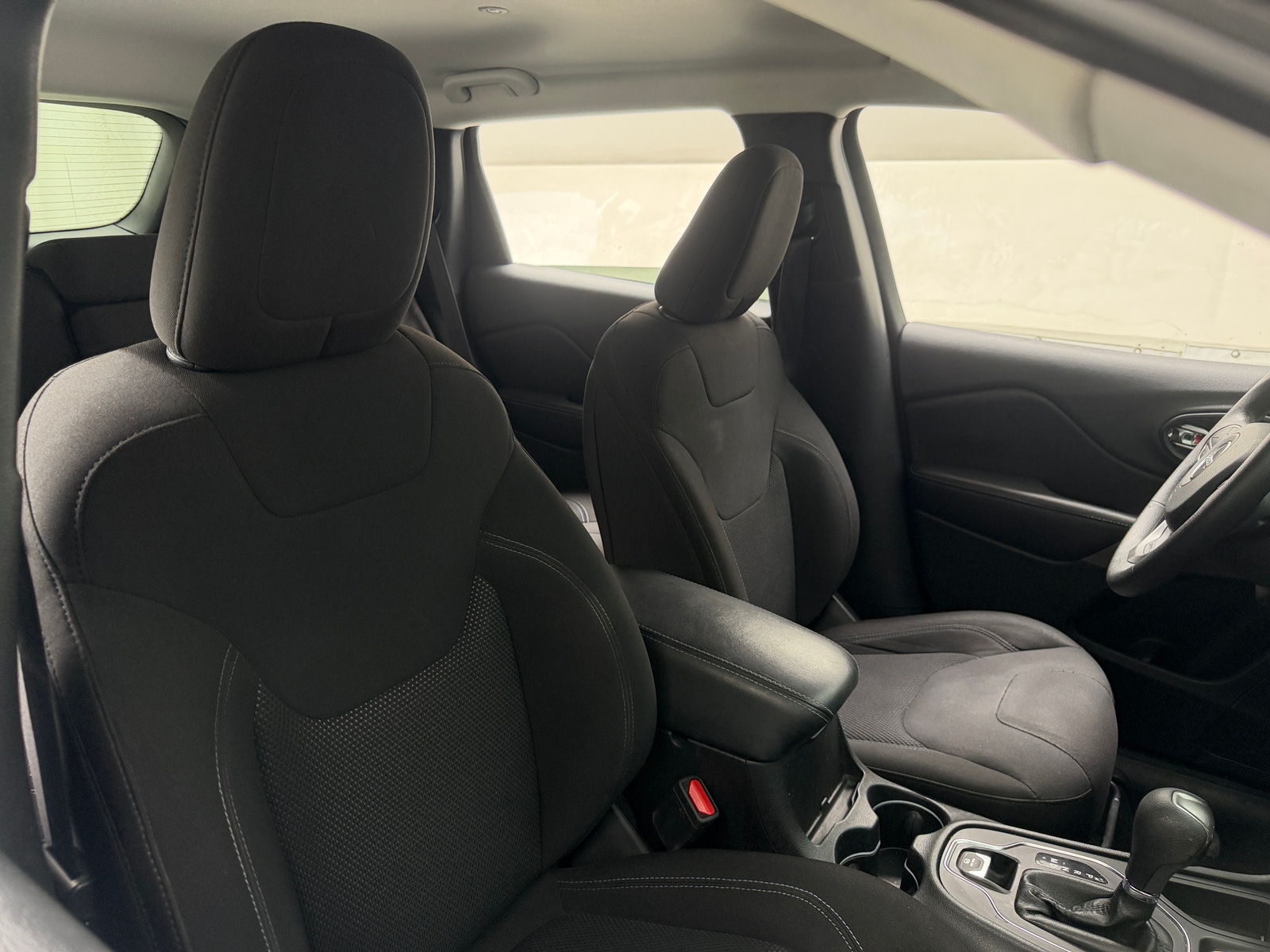 Thumbnail: 2019 Jeep Cherokee - 2