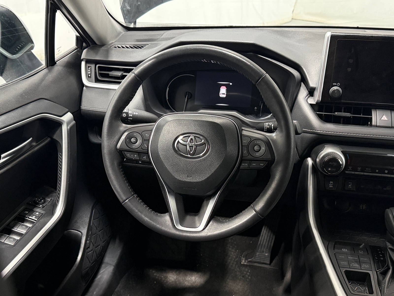 Thumbnail: 2023 Toyota RAV4 - 5