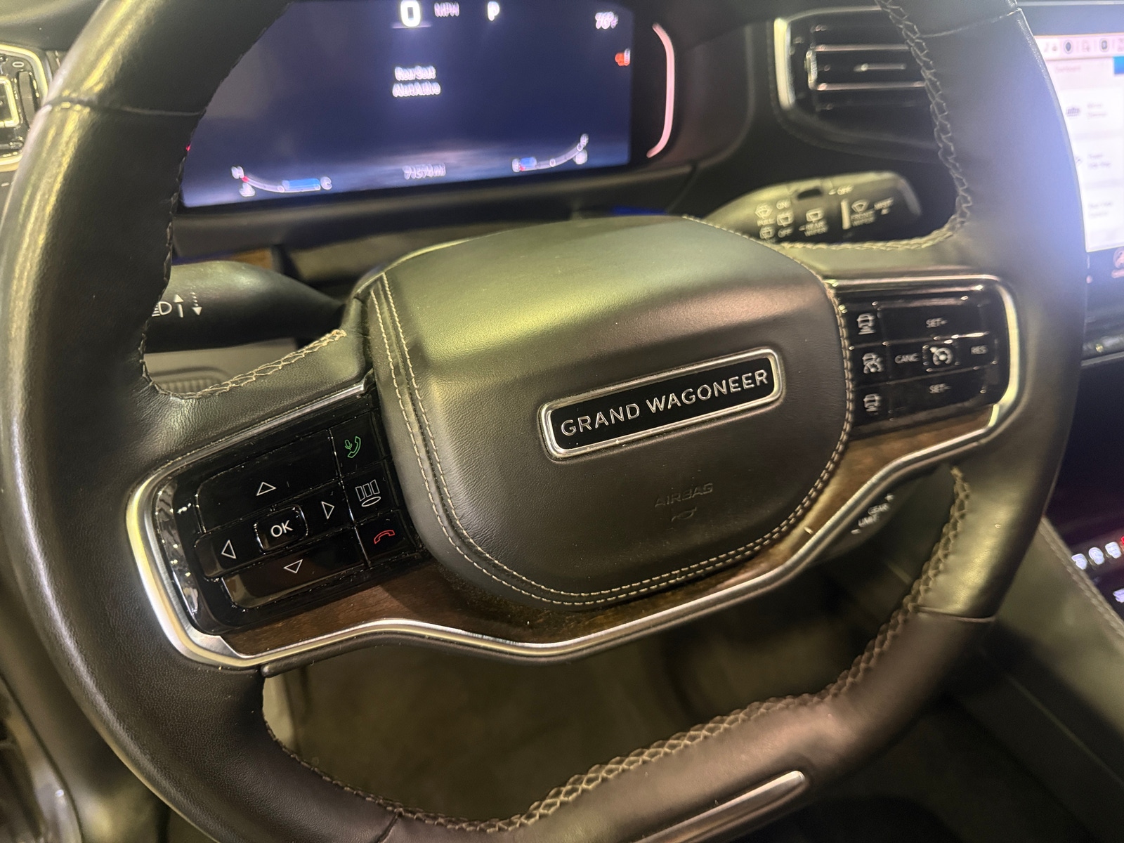 Thumbnail: 2023 Jeep Grand Wagoneer L - 4