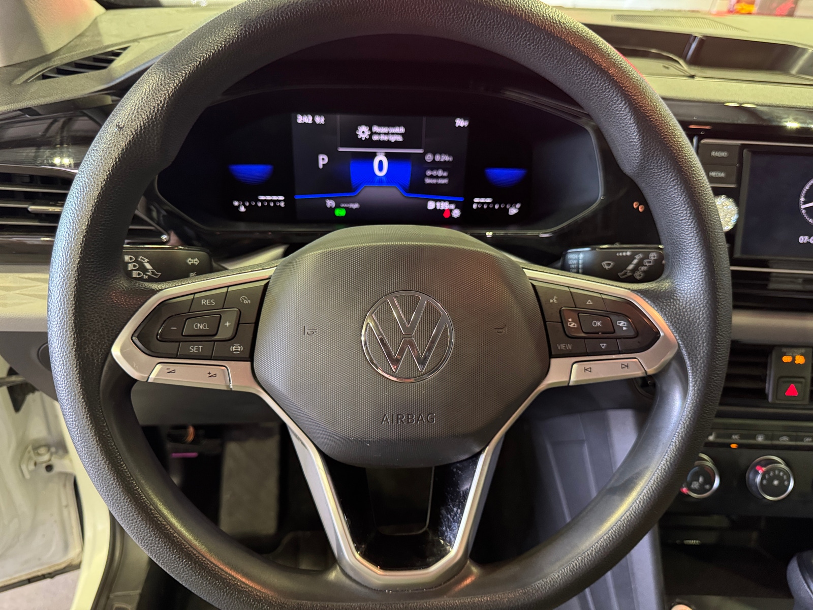 Thumbnail: 2022 Volkswagen Taos - 5
