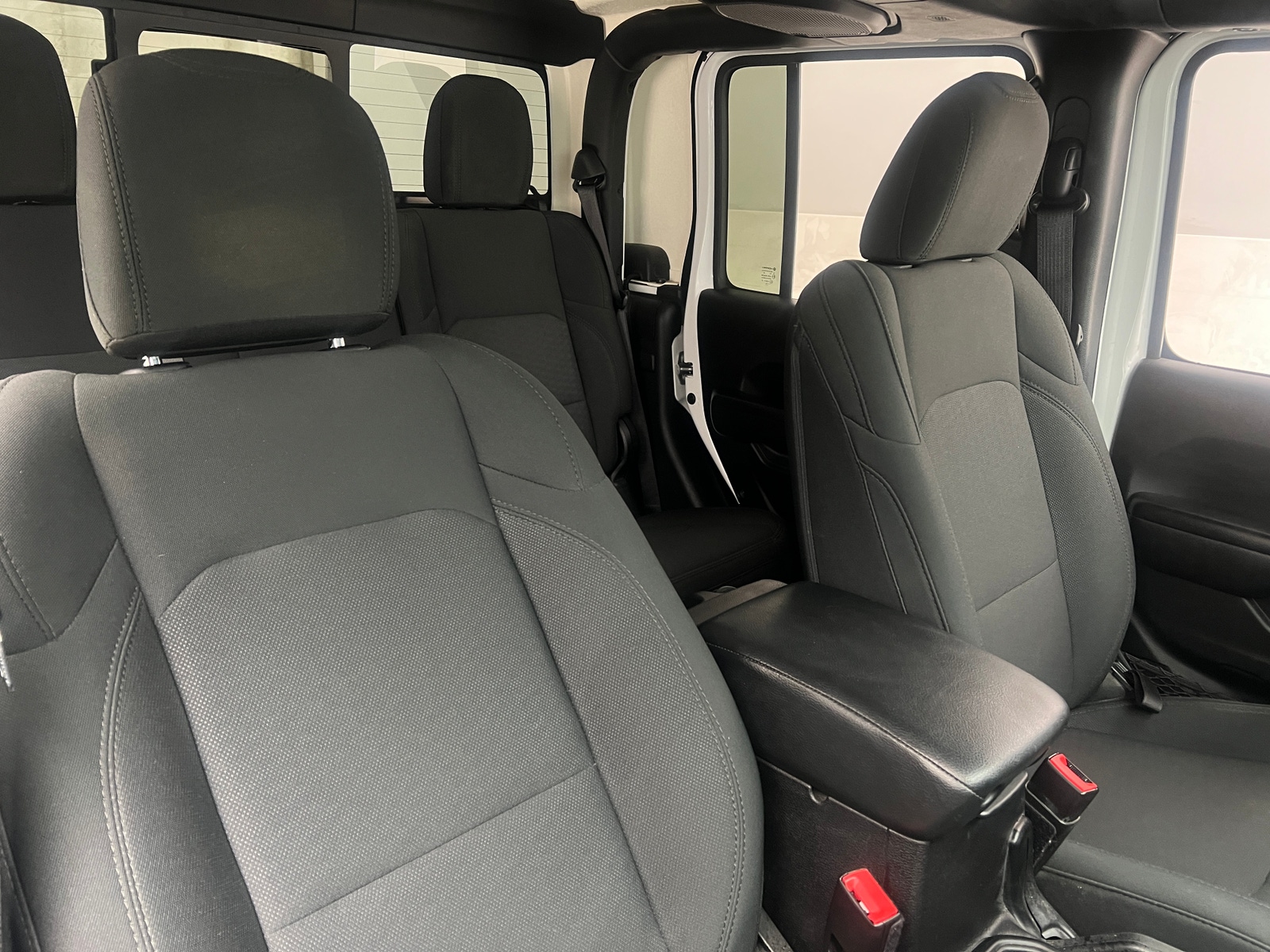 Thumbnail: 2020 Jeep Gladiator - 2