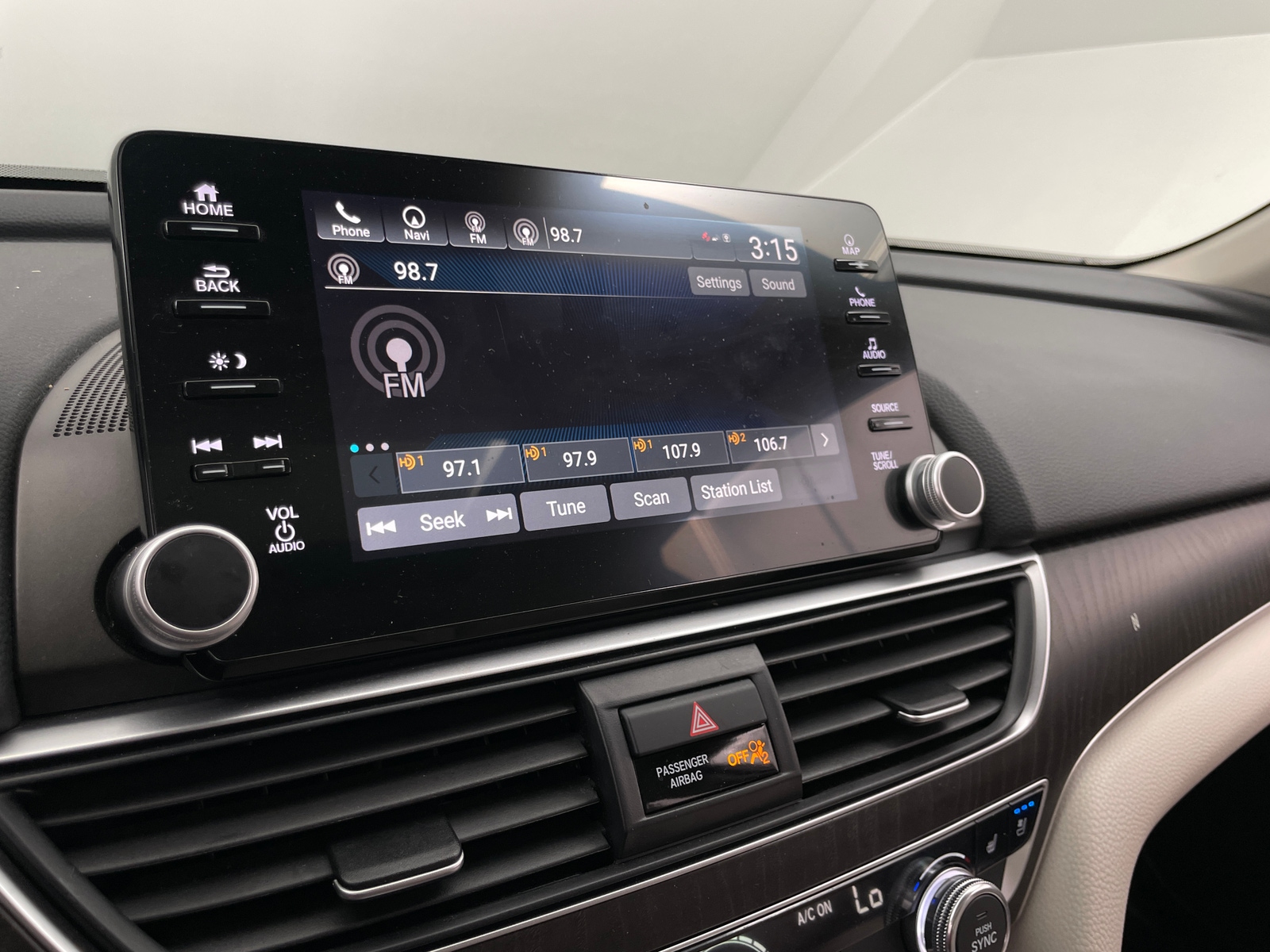 Thumbnail: 2019 Honda Accord - 3
