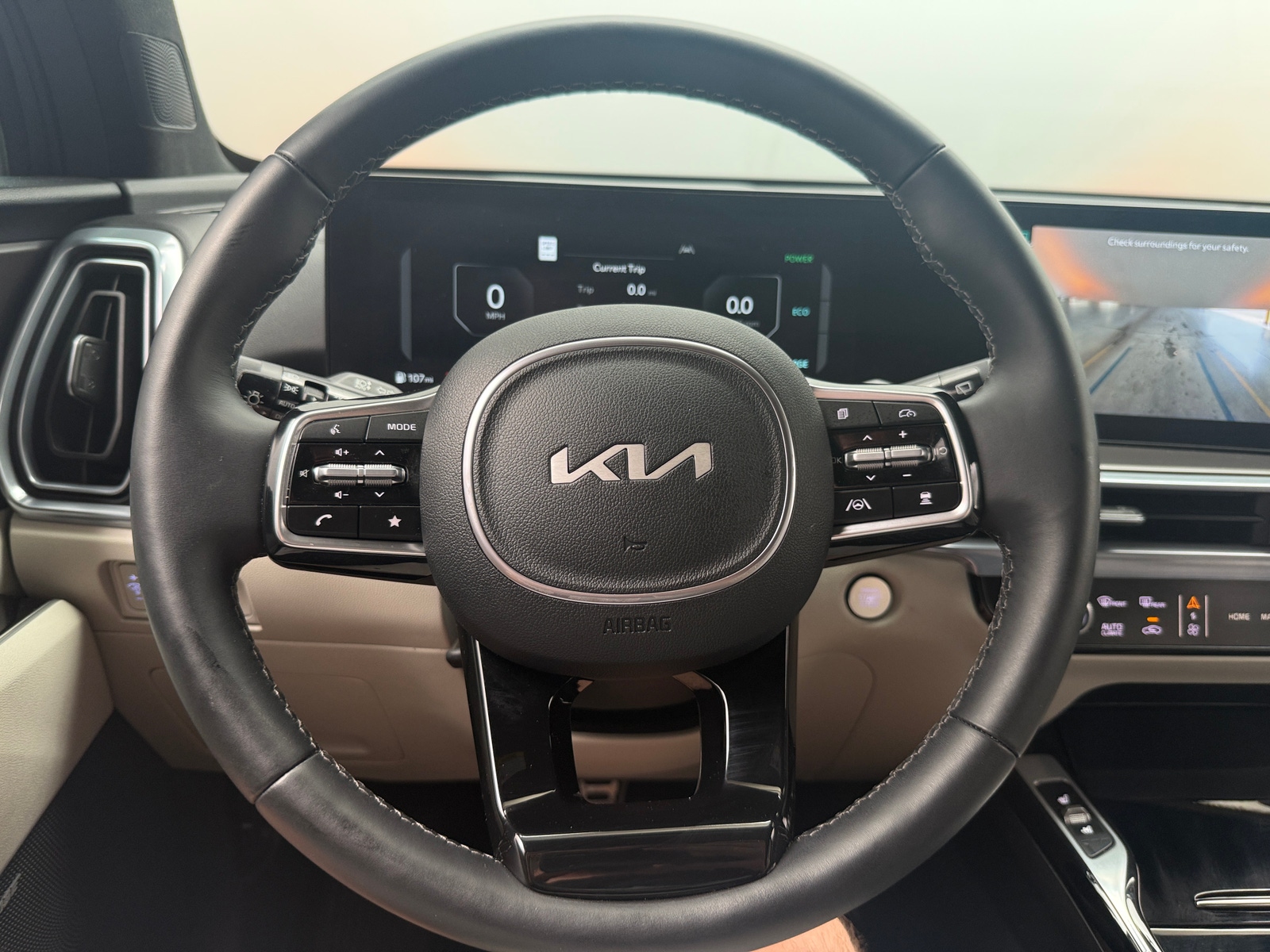 Thumbnail: 2025 Kia Sorento - 4
