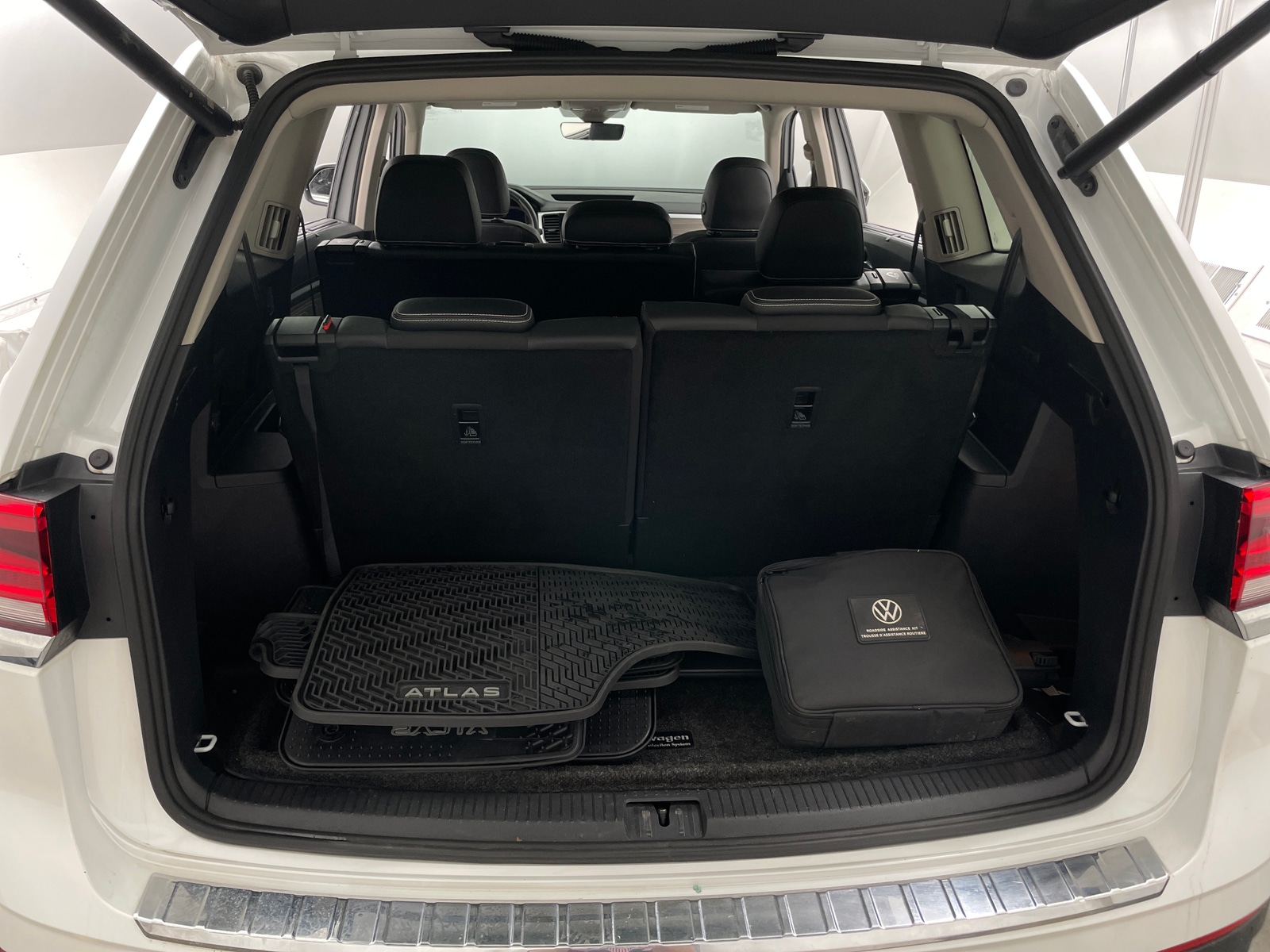 Thumbnail: 2023 Volkswagen Atlas - 6