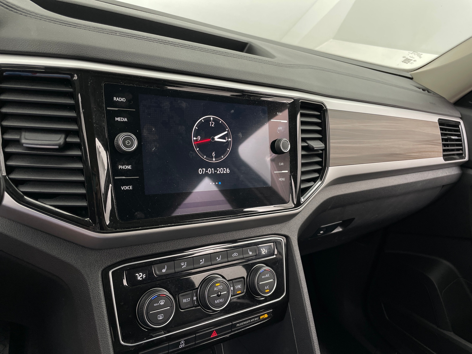 Thumbnail: 2023 Volkswagen Atlas - 3
