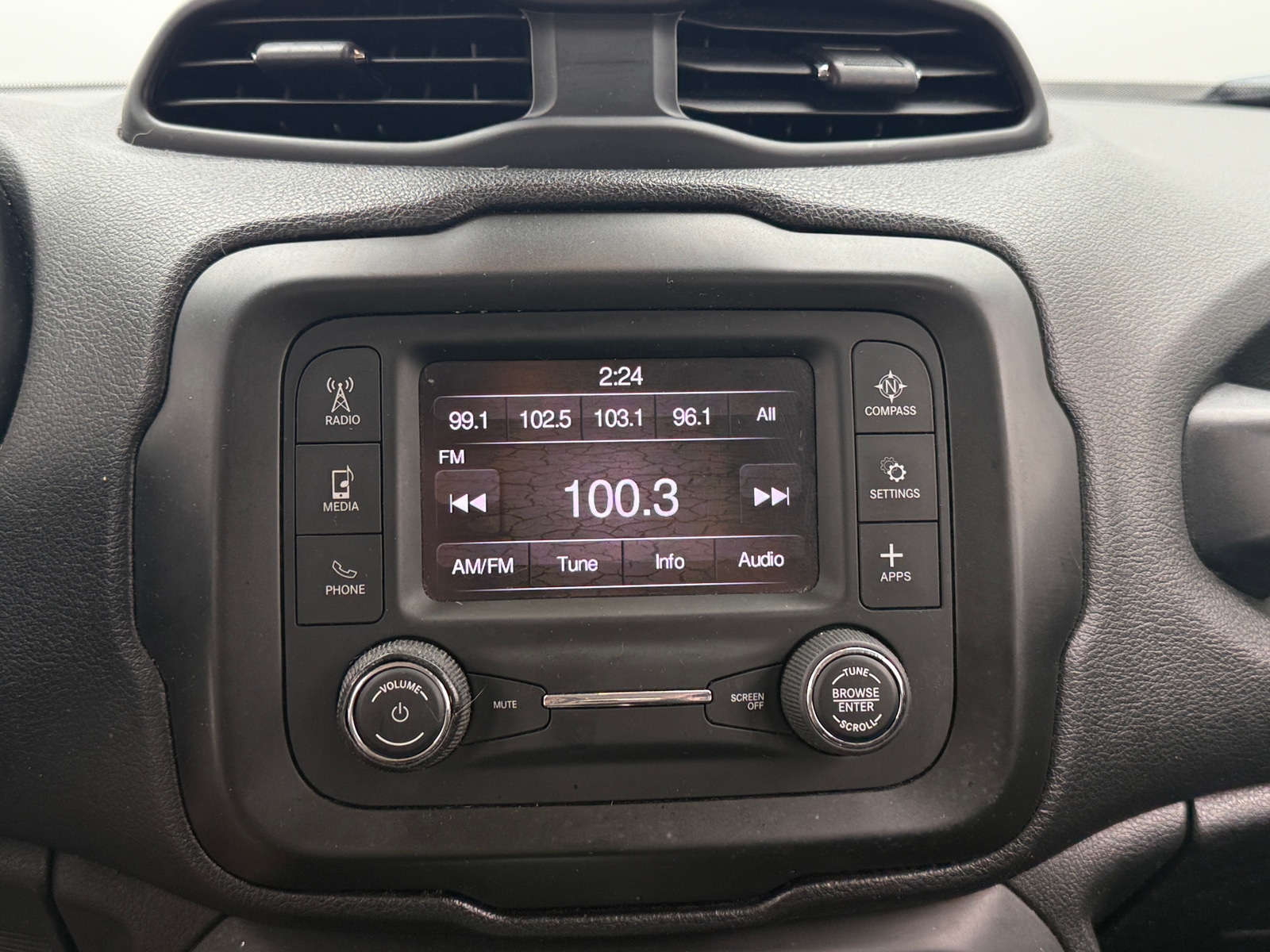 Thumbnail: 2020 Jeep Renegade - 4