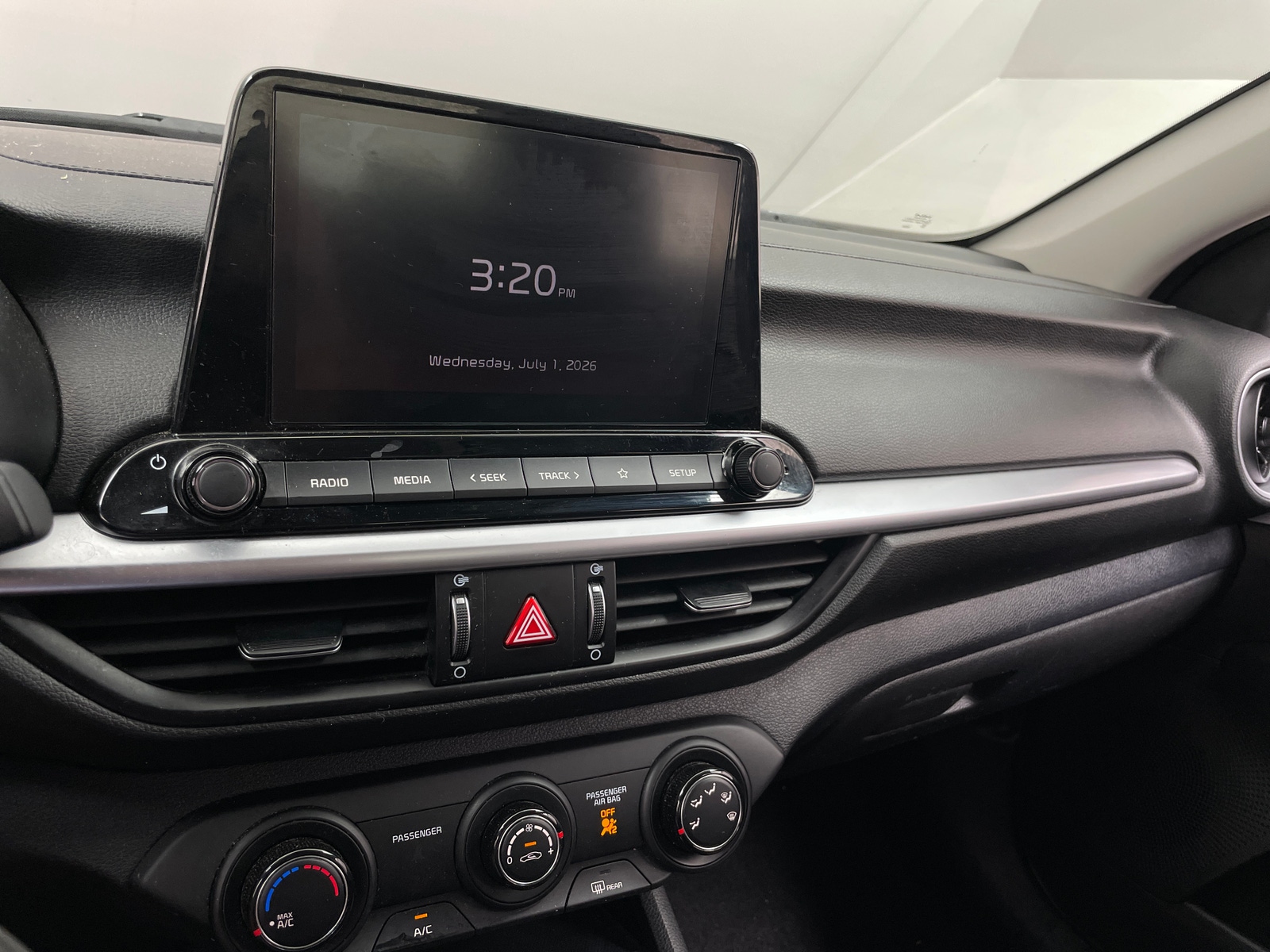 Thumbnail: 2024 Kia Forte - 4