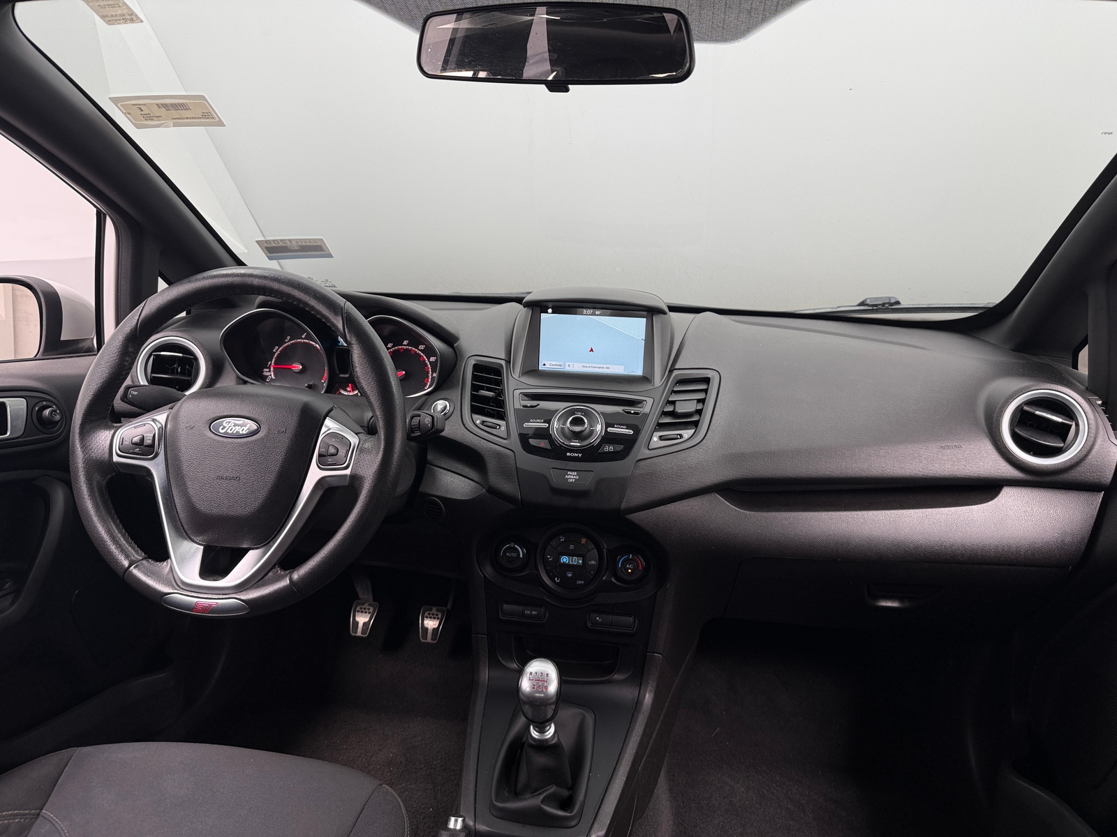 Thumbnail: 2016 Ford Fiesta - 3
