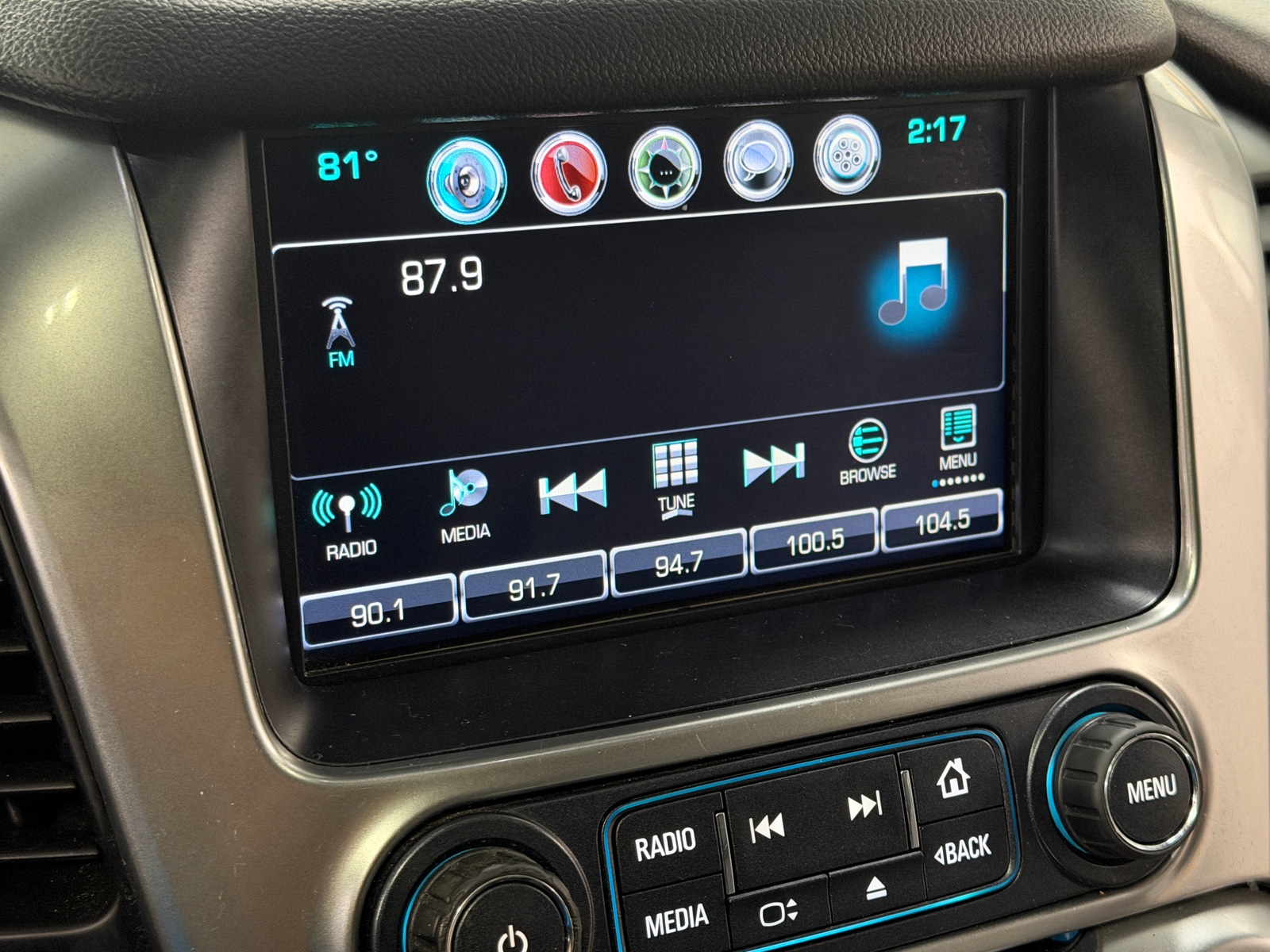 Thumbnail: 2016 Chevrolet Tahoe - 3