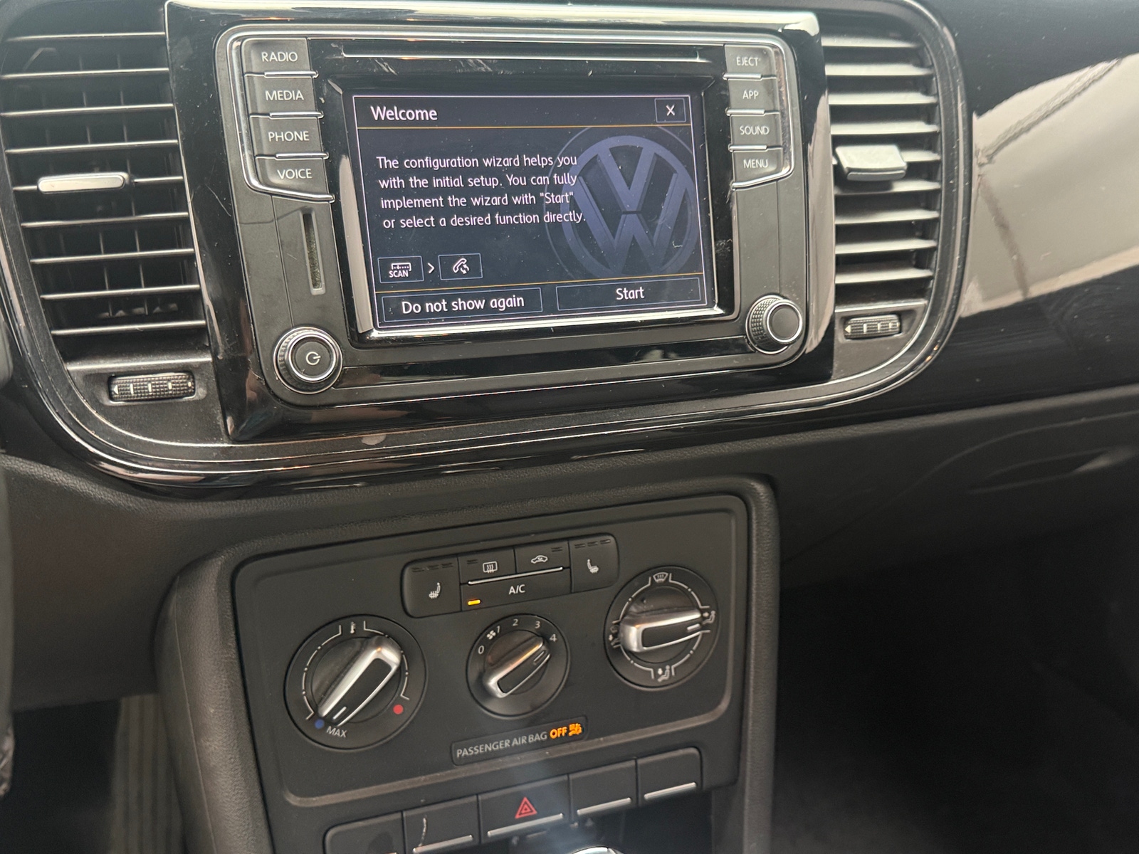 Thumbnail: 2018 Volkswagen Beetle - 4