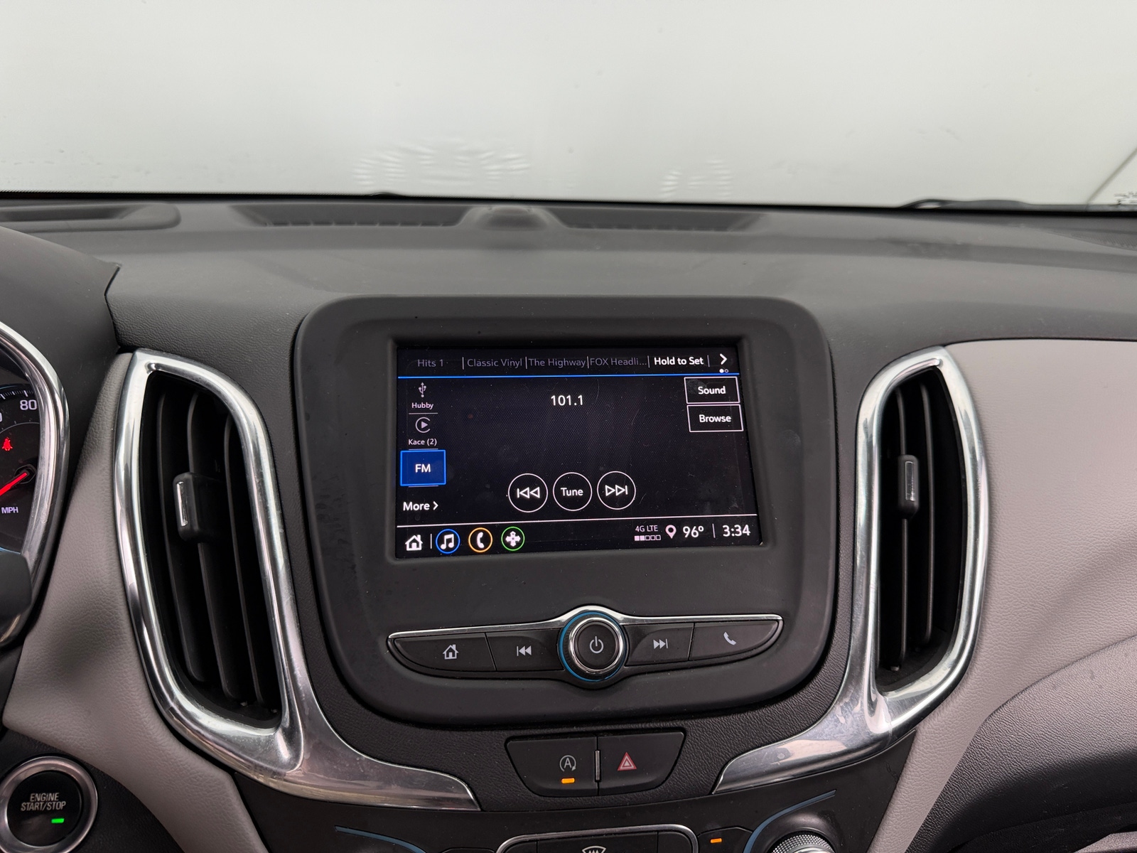 Thumbnail: 2023 Chevrolet Equinox - 4