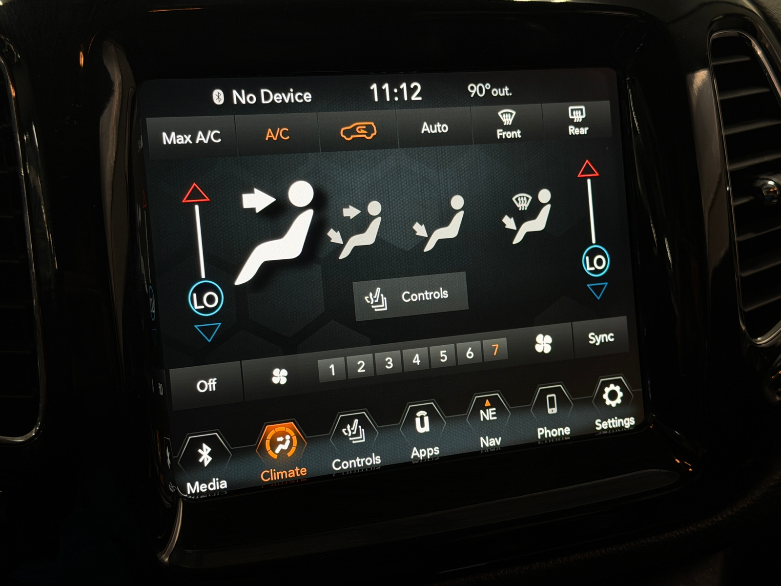 Thumbnail: 2018 Jeep Compass - 3