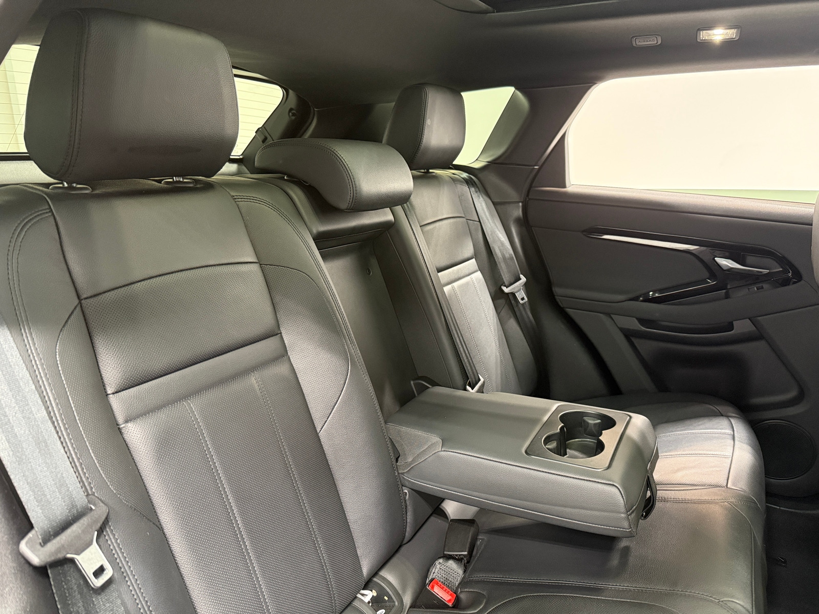 Thumbnail: 2024 Land Rover Range Rover Evoque - 5
