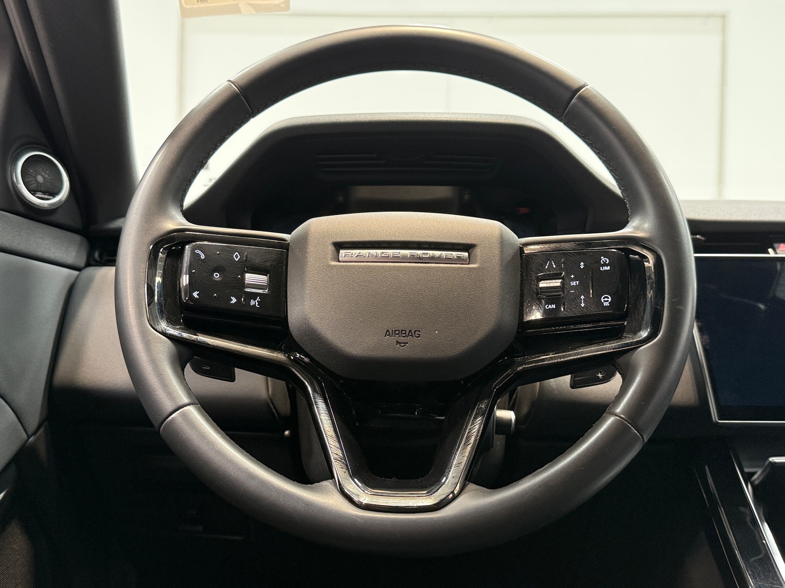 Thumbnail: 2024 Land Rover Range Rover Evoque - 4