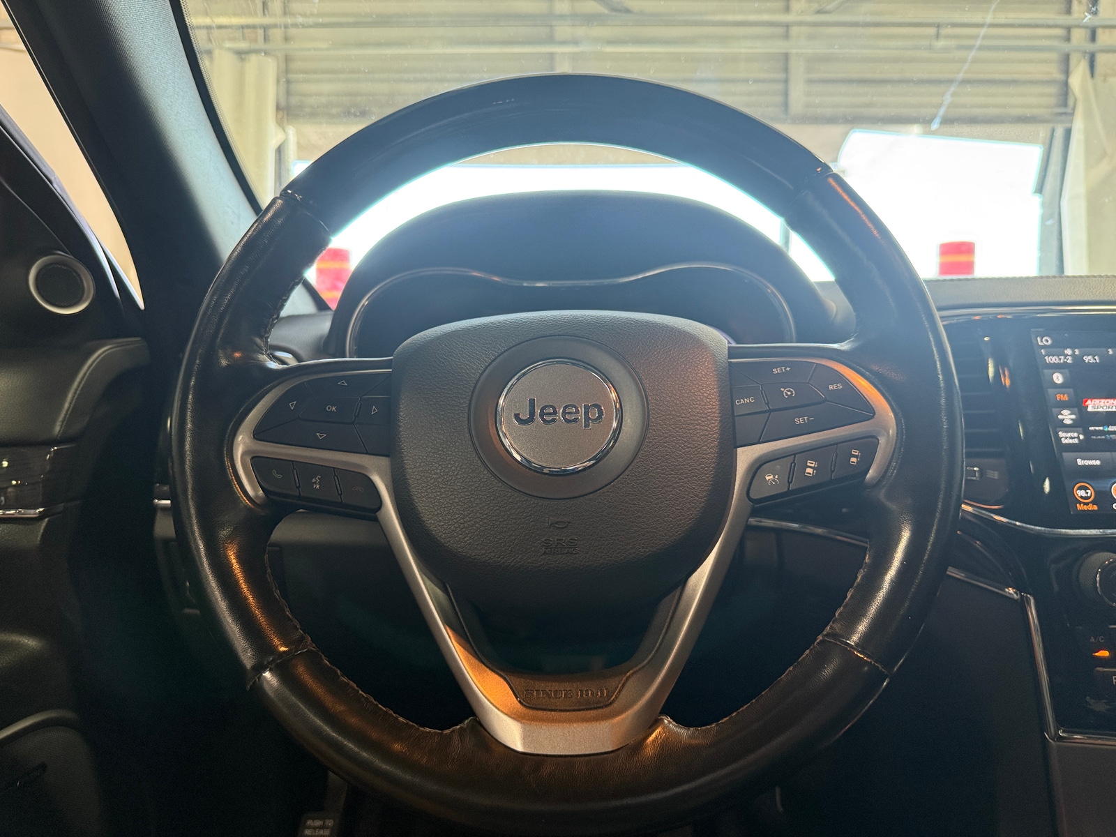 Thumbnail: 2020 Jeep Grand Cherokee - 4