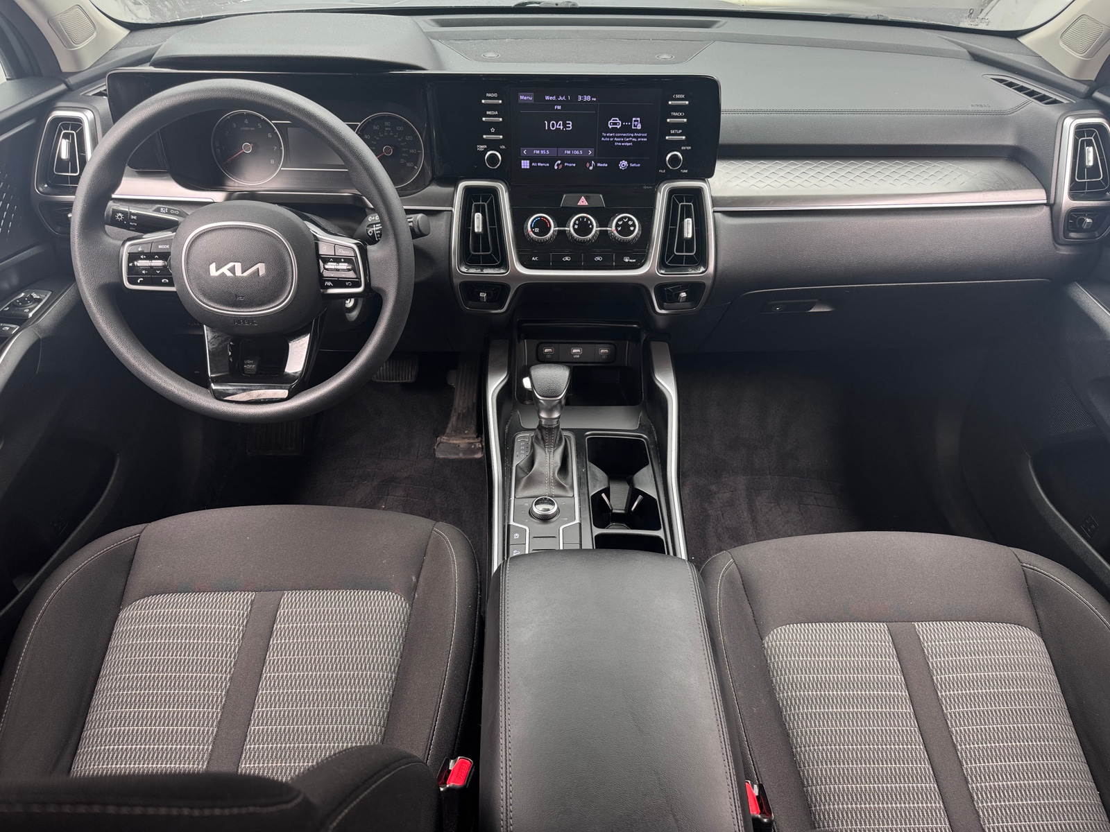 Thumbnail: 2022 Kia Sorento - 3