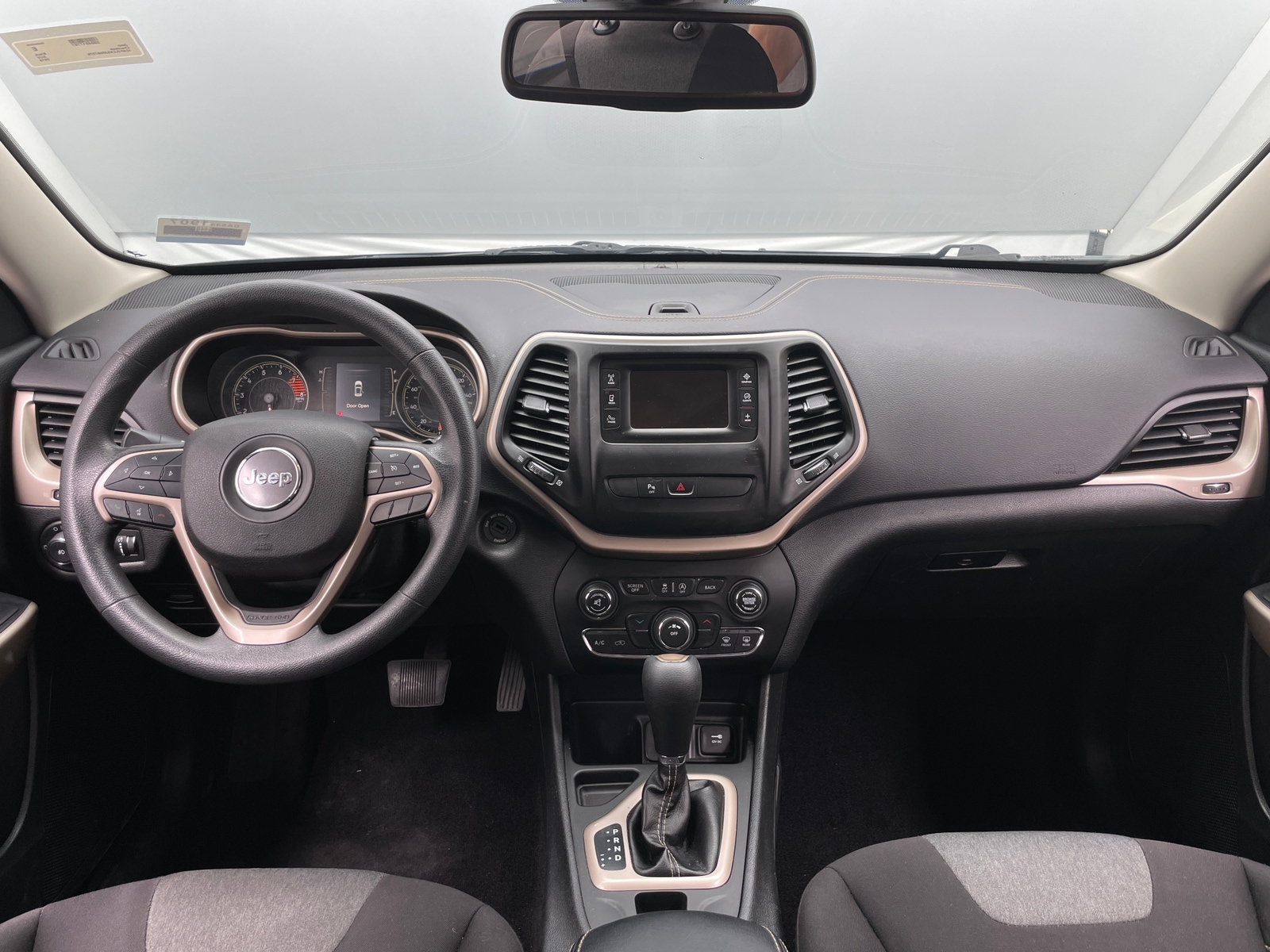 Thumbnail: 2018 Jeep Cherokee - 3