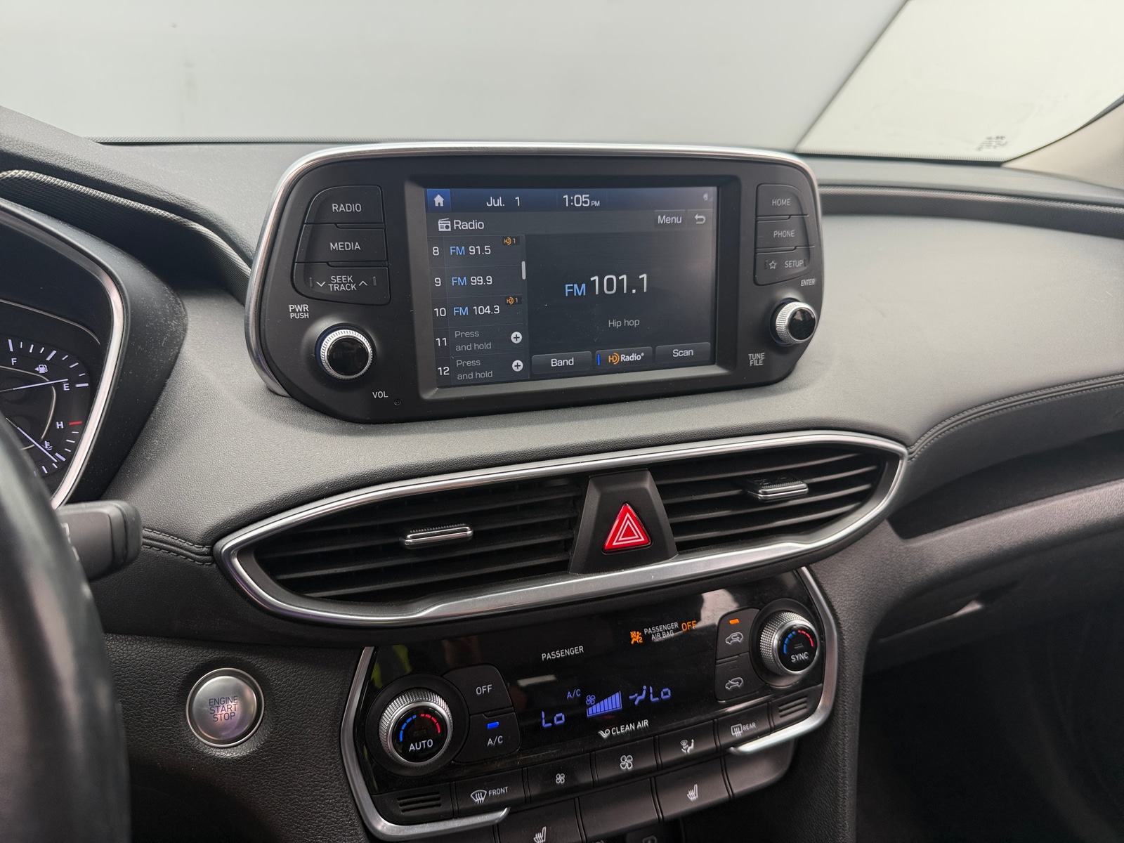 Thumbnail: 2020 Hyundai Santa Fe - 4