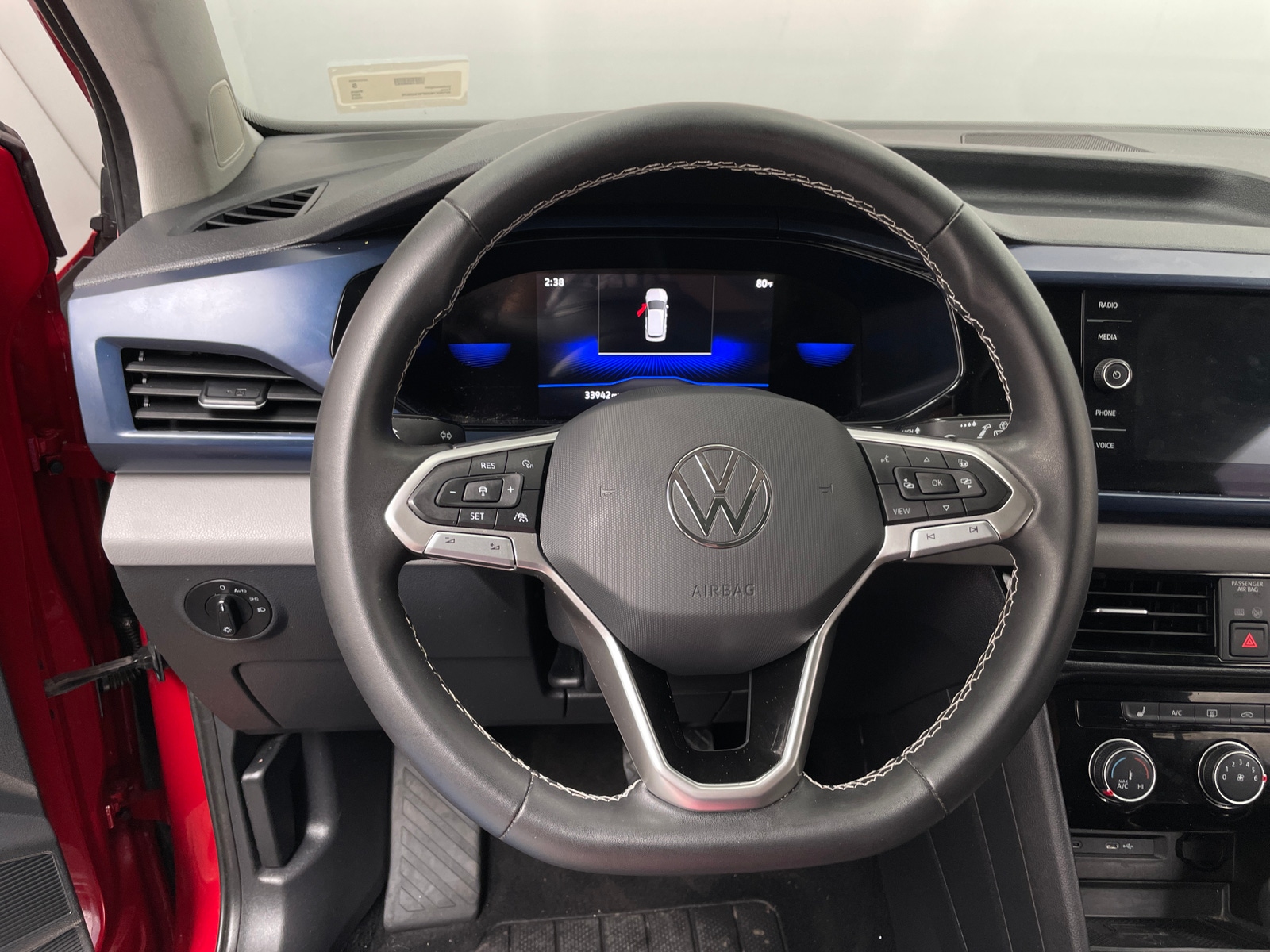 Thumbnail: 2023 Volkswagen Taos - 4
