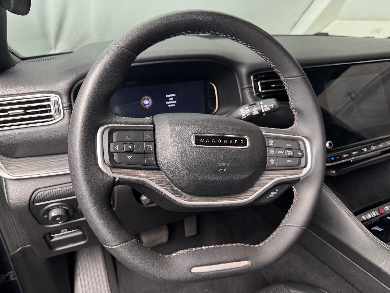 Thumbnail: 2023 Jeep Wagoneer - 4