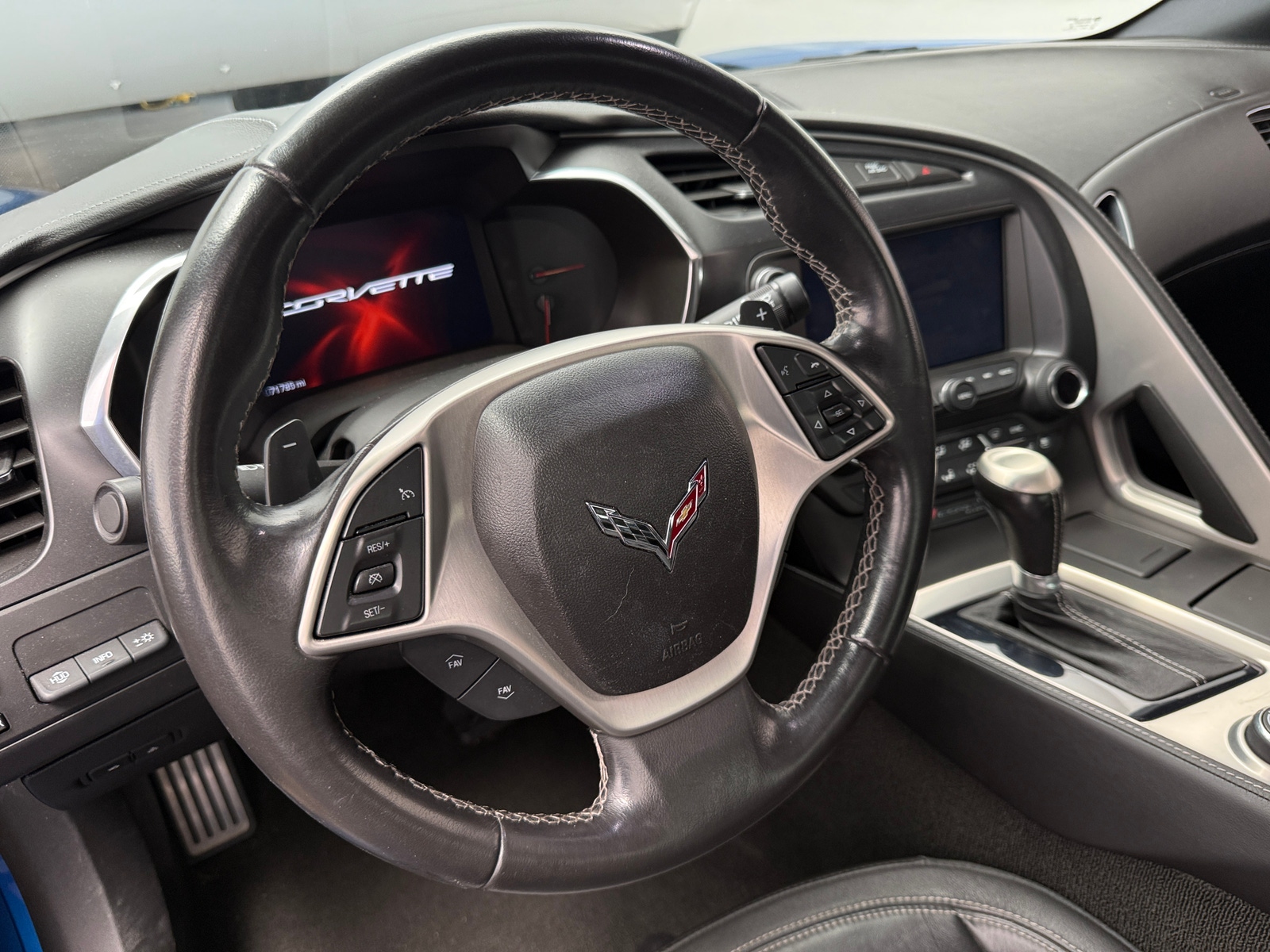 Thumbnail: 2014 Chevrolet Corvette - 3