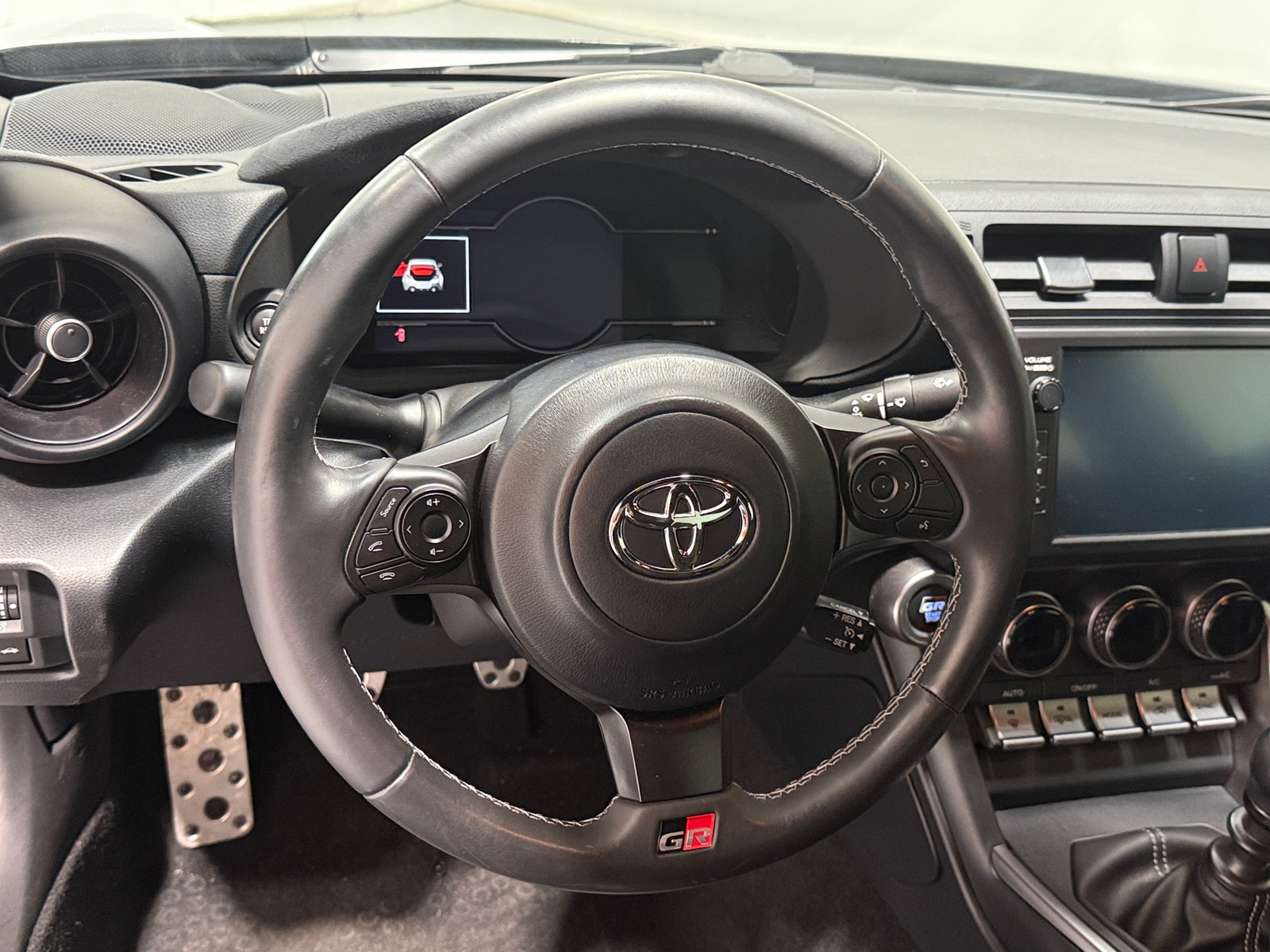Thumbnail: 2023 Toyota GR86 - 3