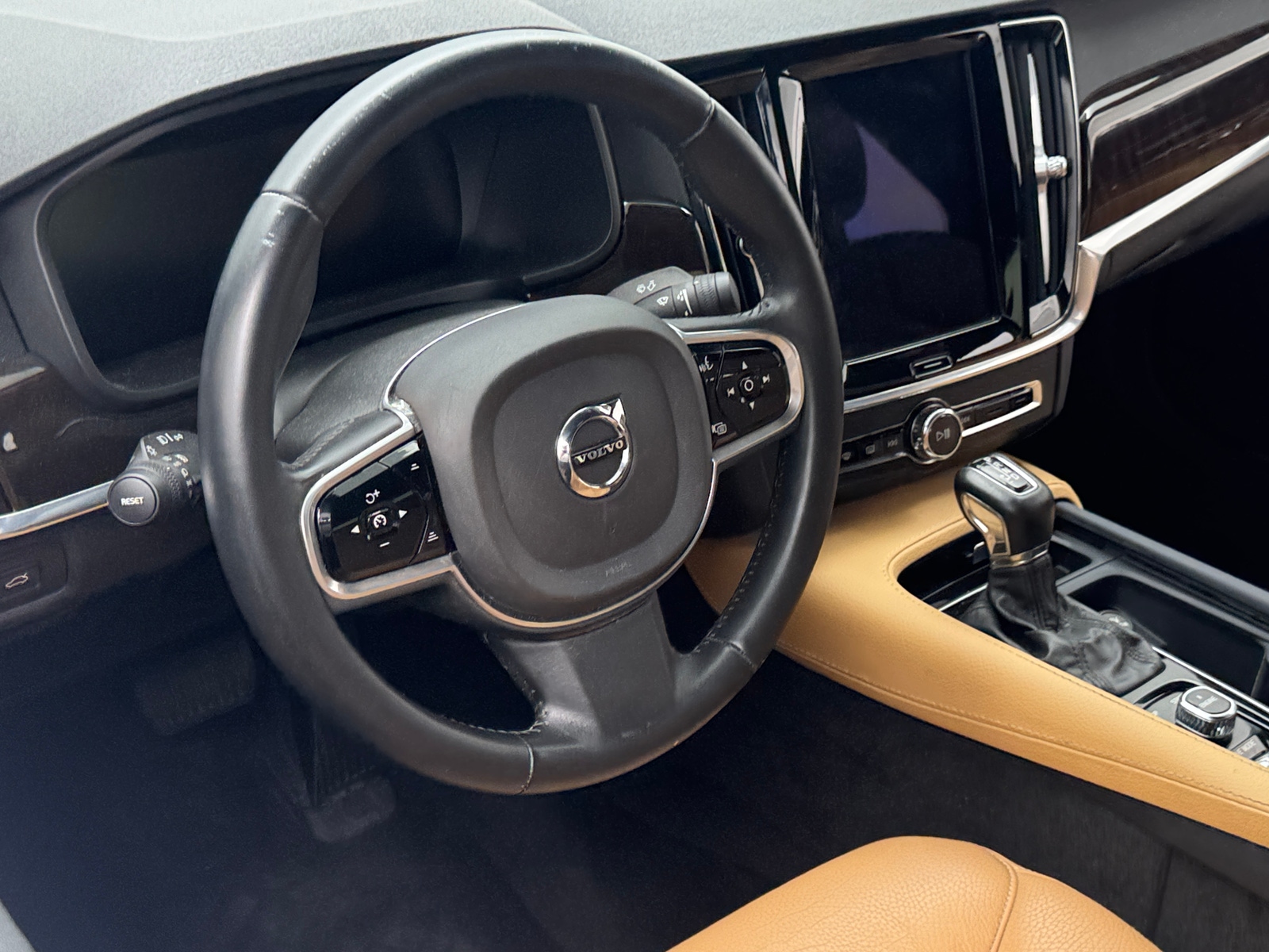 Thumbnail: 2017 Volvo S90 - 4