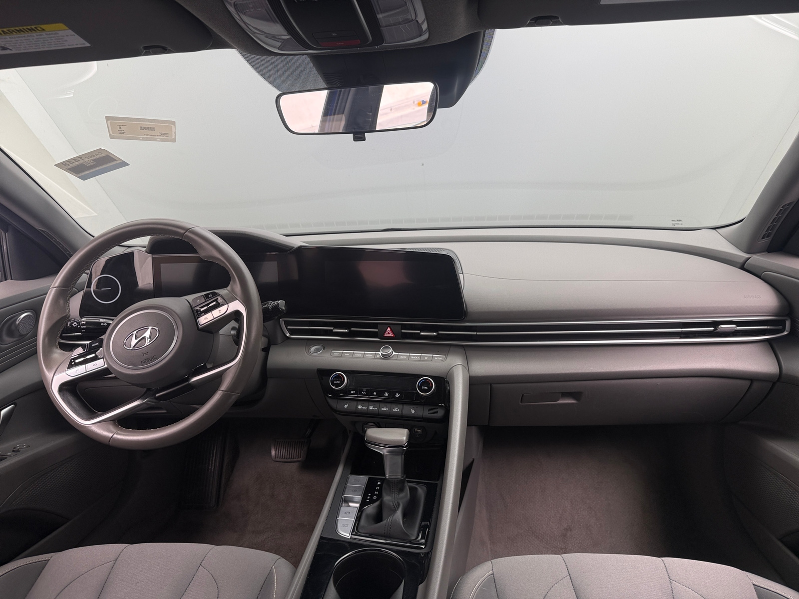 Thumbnail: 2023 Hyundai Elantra - 3