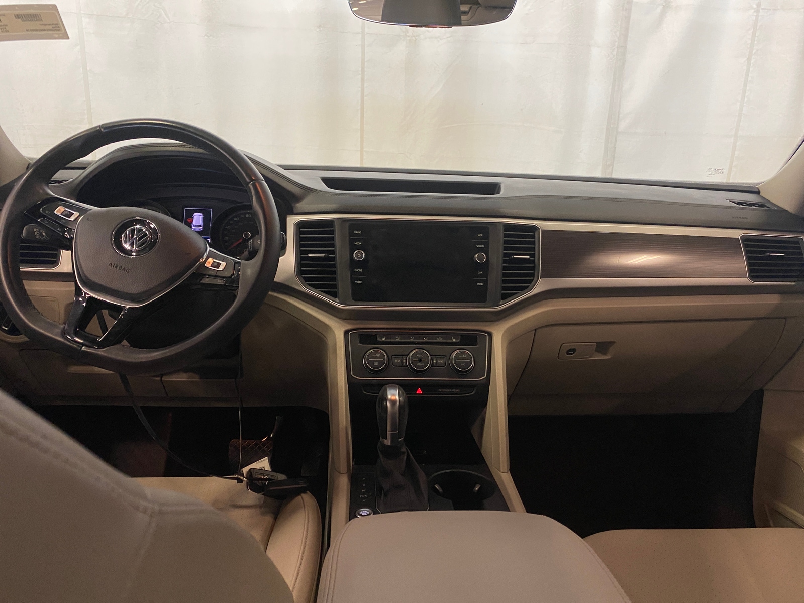Thumbnail: 2019 Volkswagen Atlas - 2