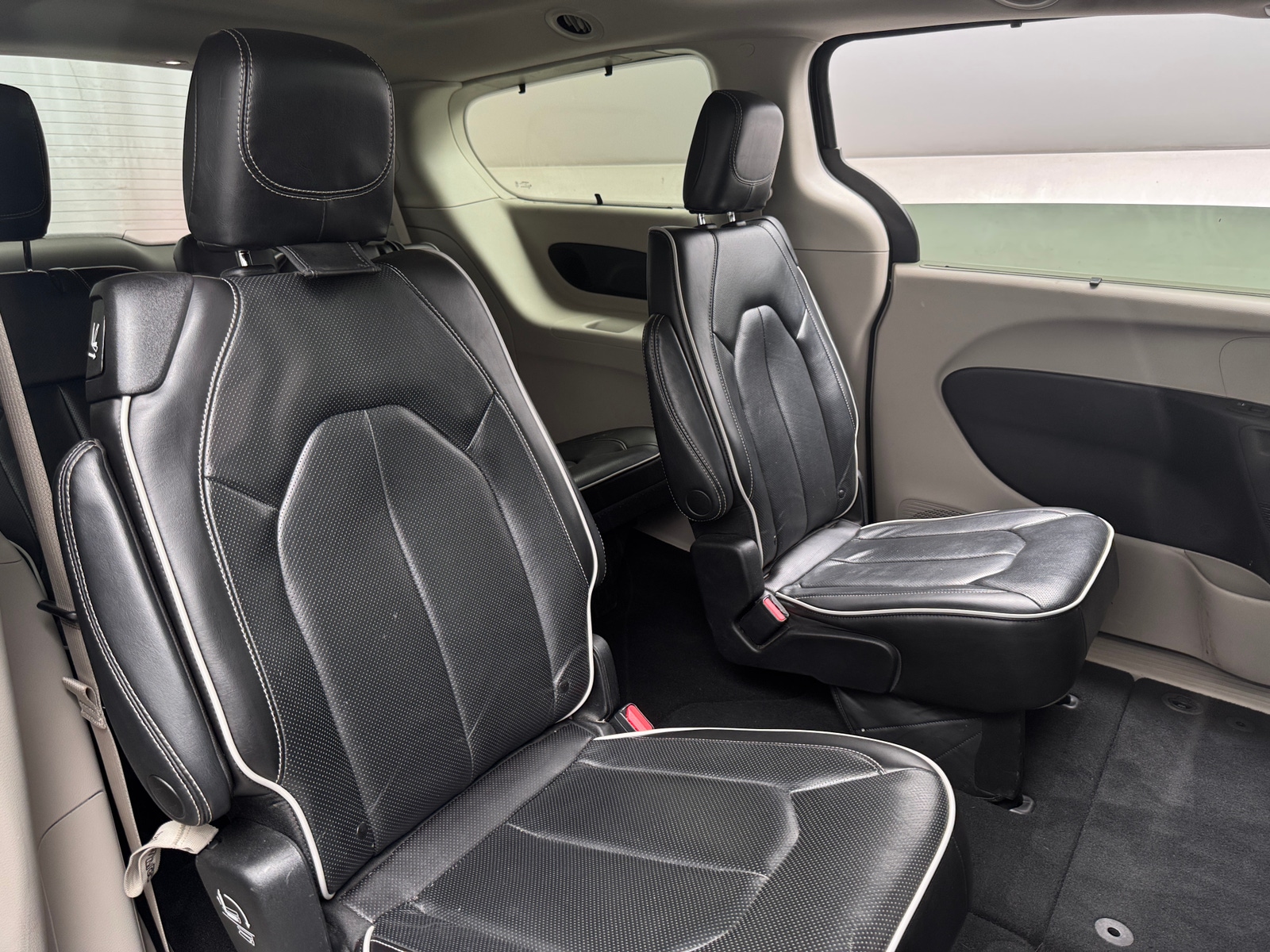Thumbnail: 2023 Chrysler Pacifica - 6