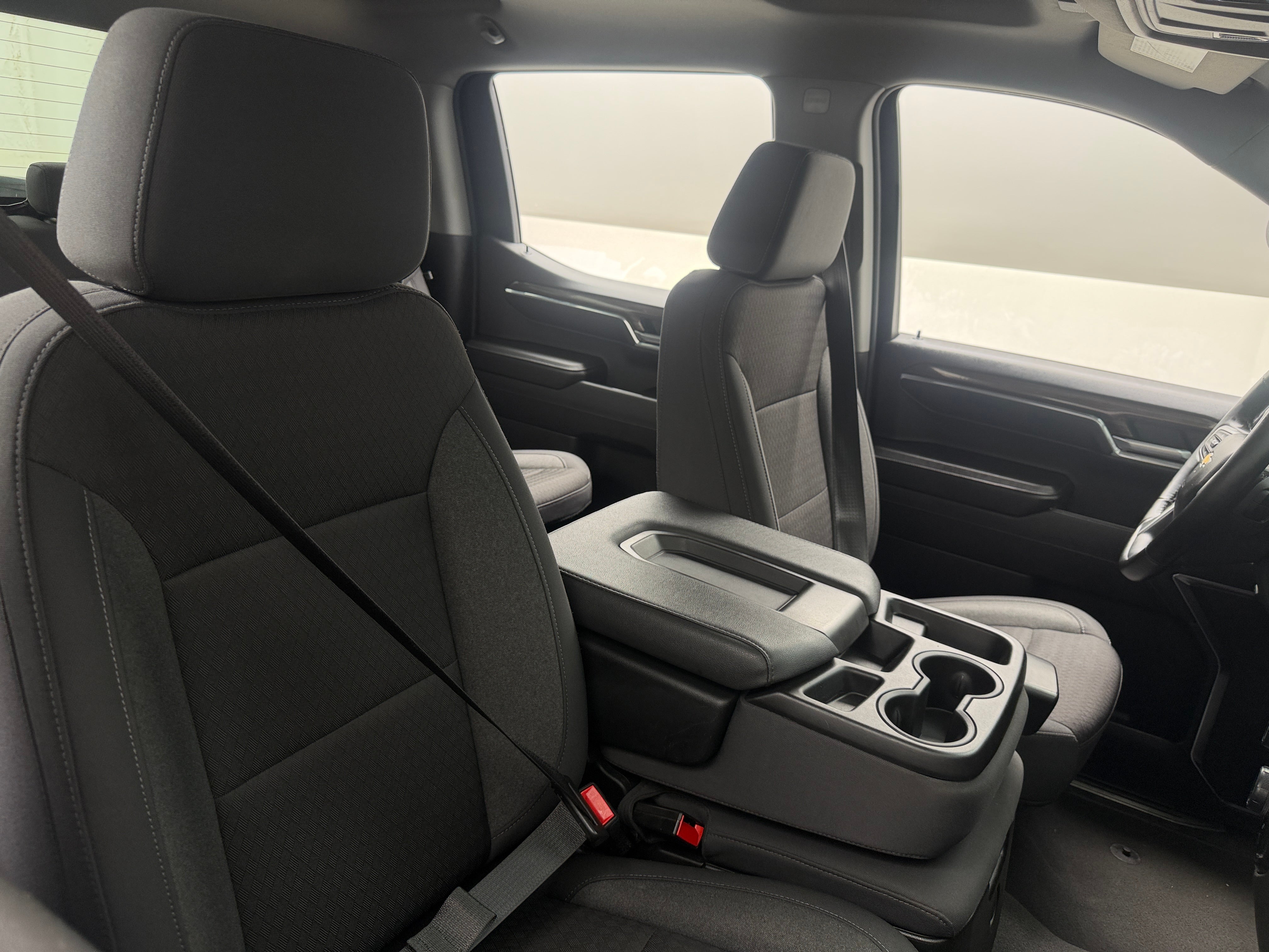 2024 Chevrolet Silverado 1500 LT - Photo 3
