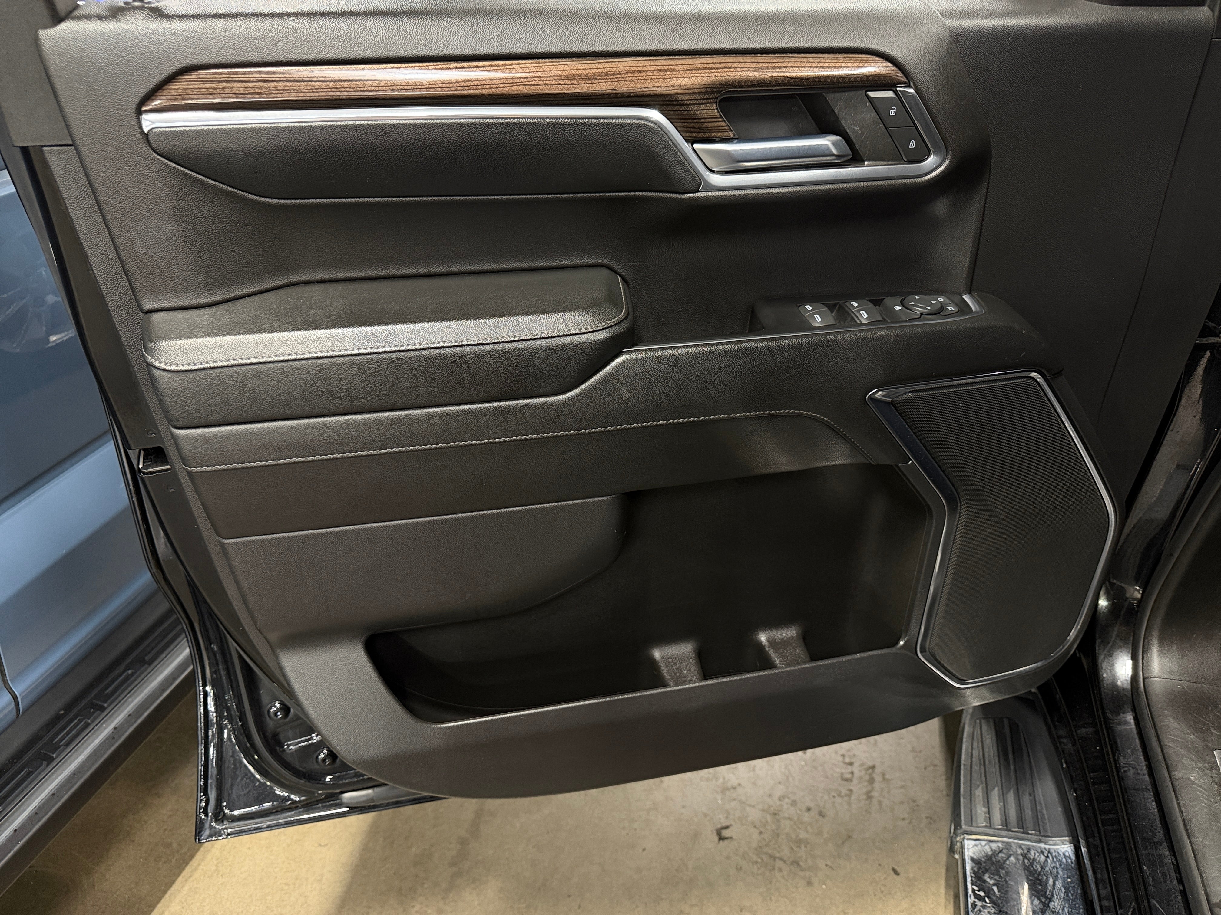 2024 Chevrolet Silverado 1500 LT - Photo 6