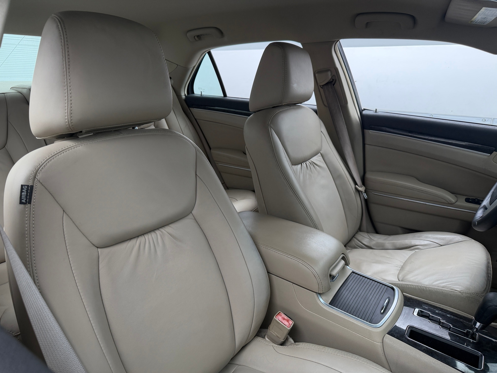 Thumbnail: 2011 Chrysler 300 - 2