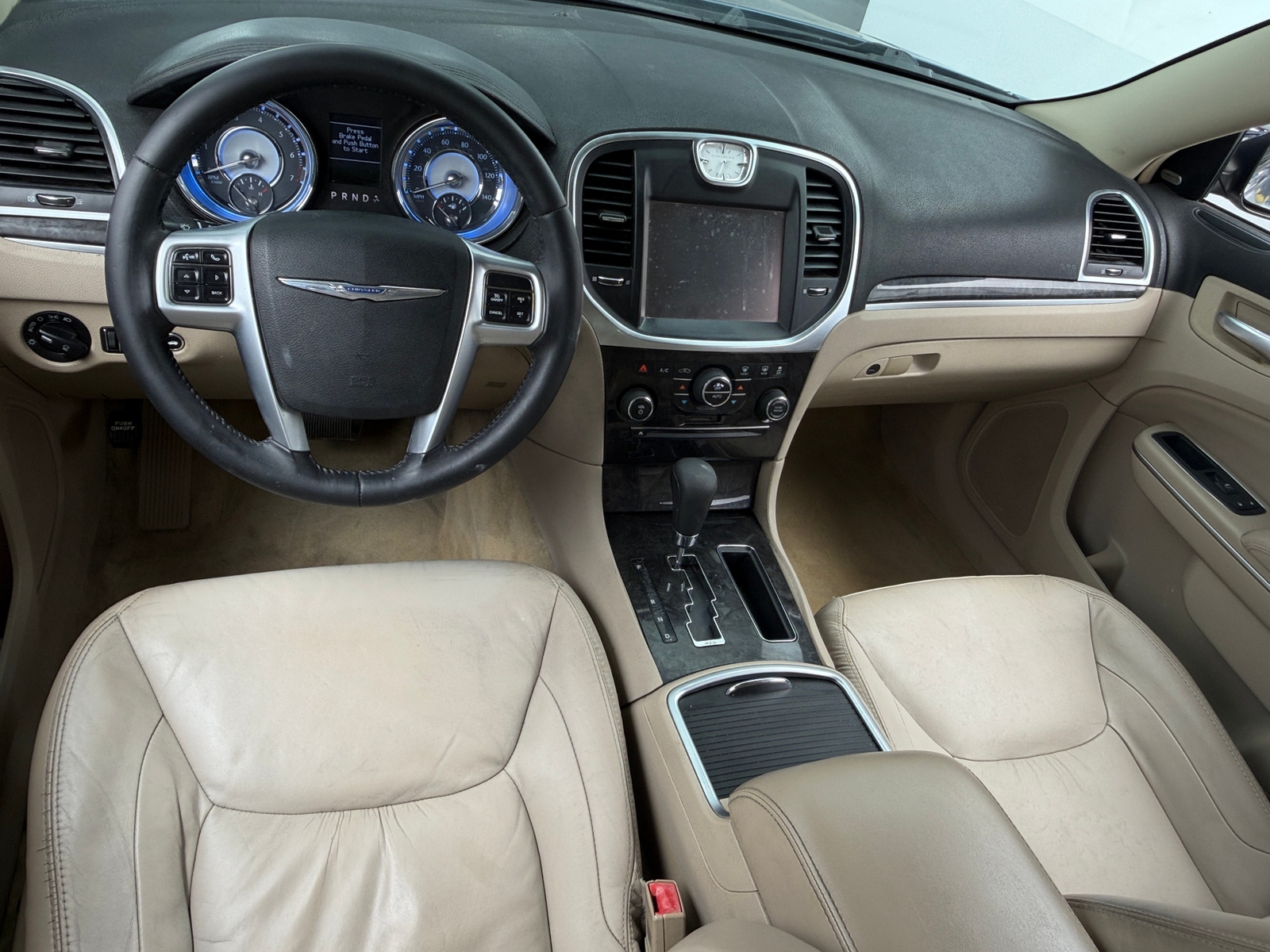 Thumbnail: 2011 Chrysler 300 - 3