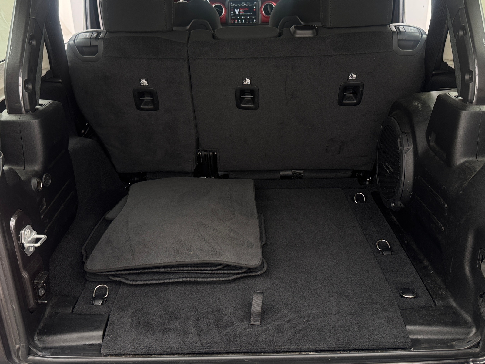 Thumbnail: 2021 Jeep Wrangler - 7