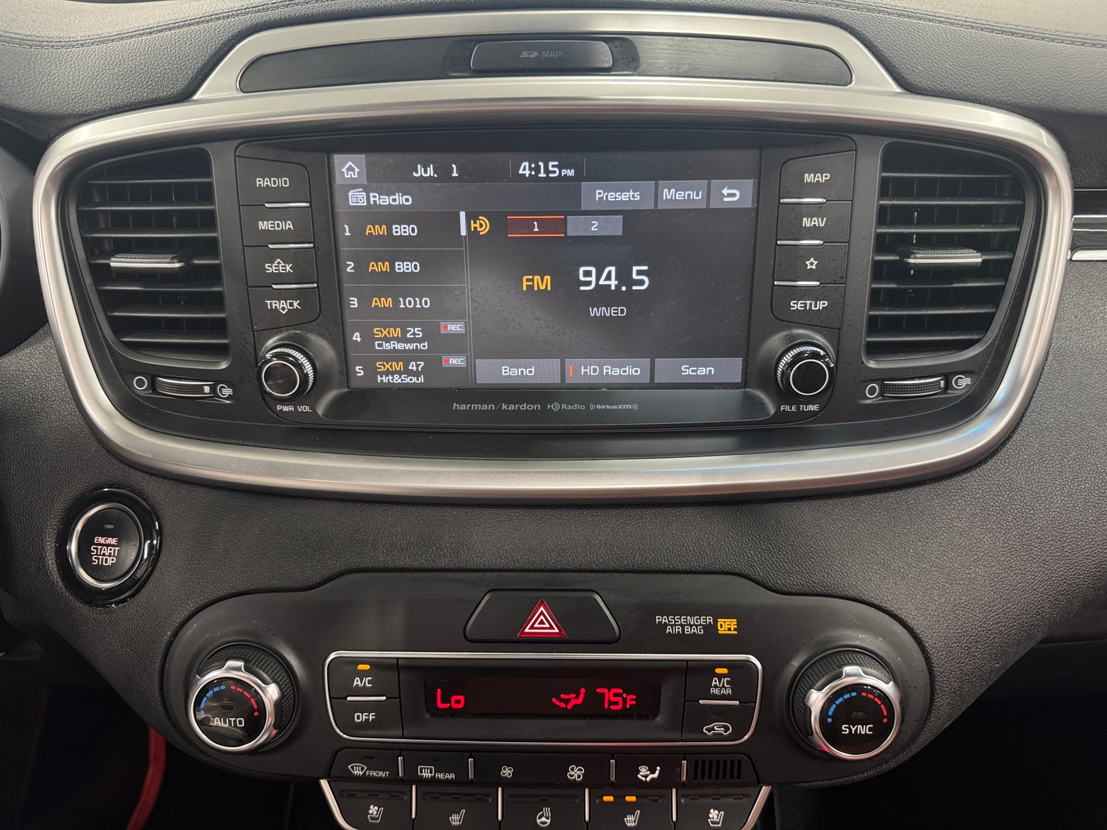 Thumbnail: 2019 Kia Sorento - 3