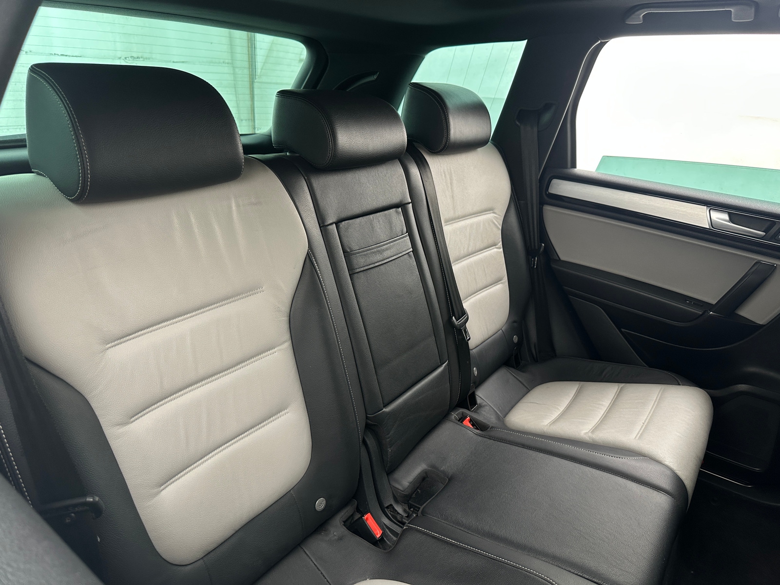 Thumbnail: 2017 Volkswagen Touareg - 5