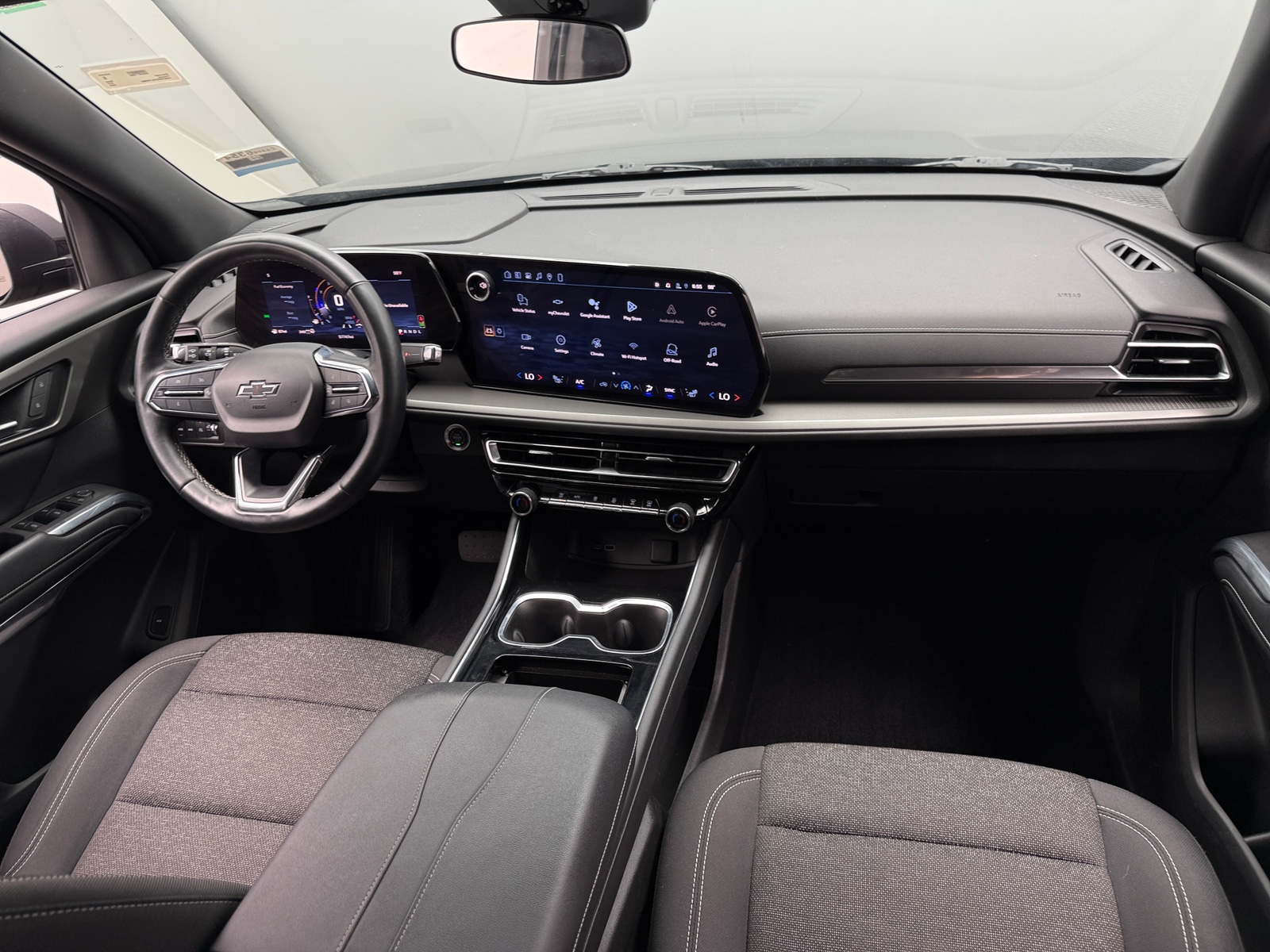 Thumbnail: 2024 Chevrolet Traverse - 3