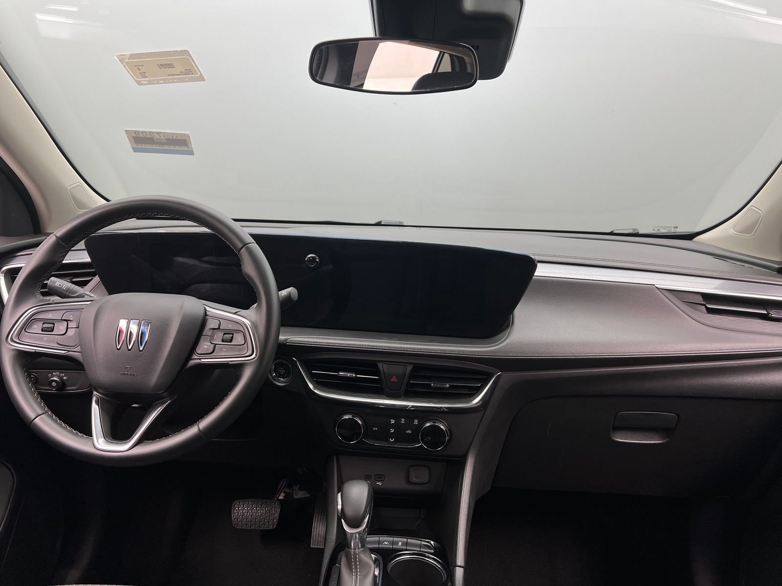Thumbnail: 2025 Buick Encore GX - 3