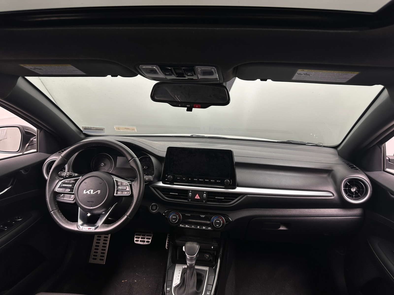 Thumbnail: 2024 Kia Forte - 3