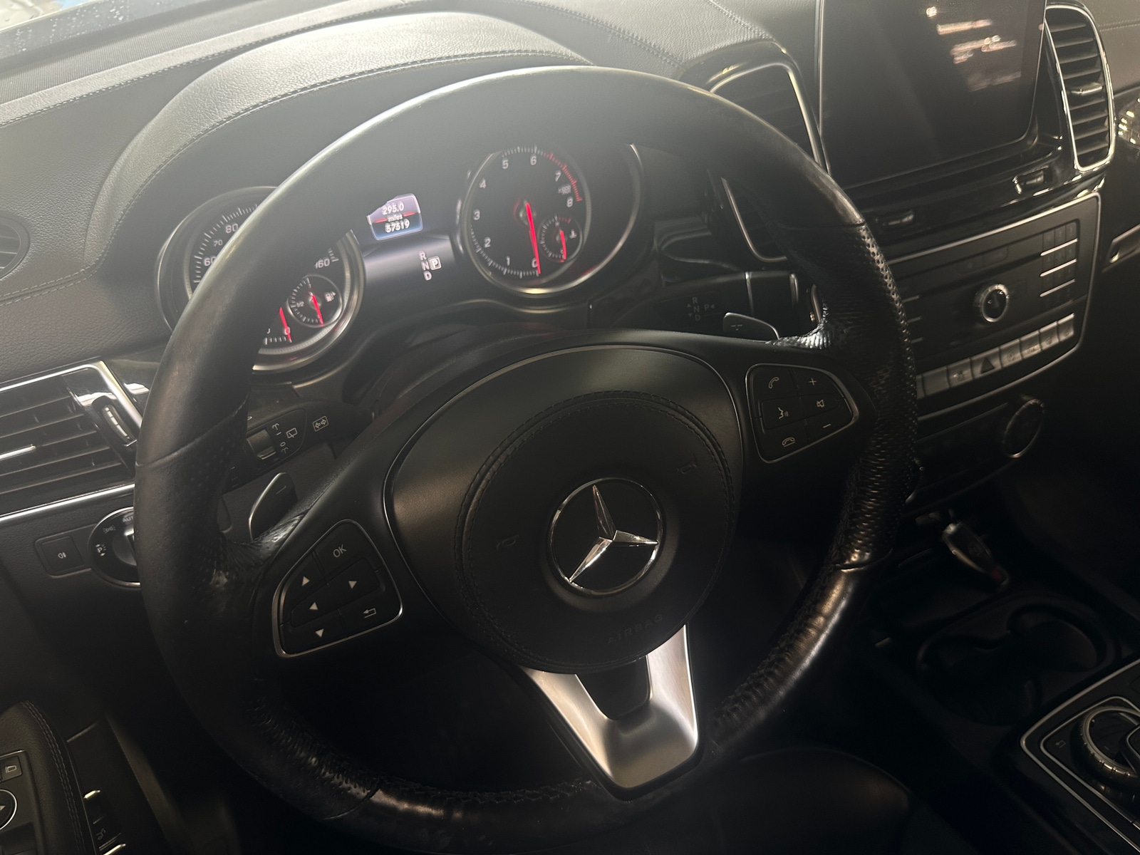 Thumbnail: 2018 Mercedes-Benz GLS - 4