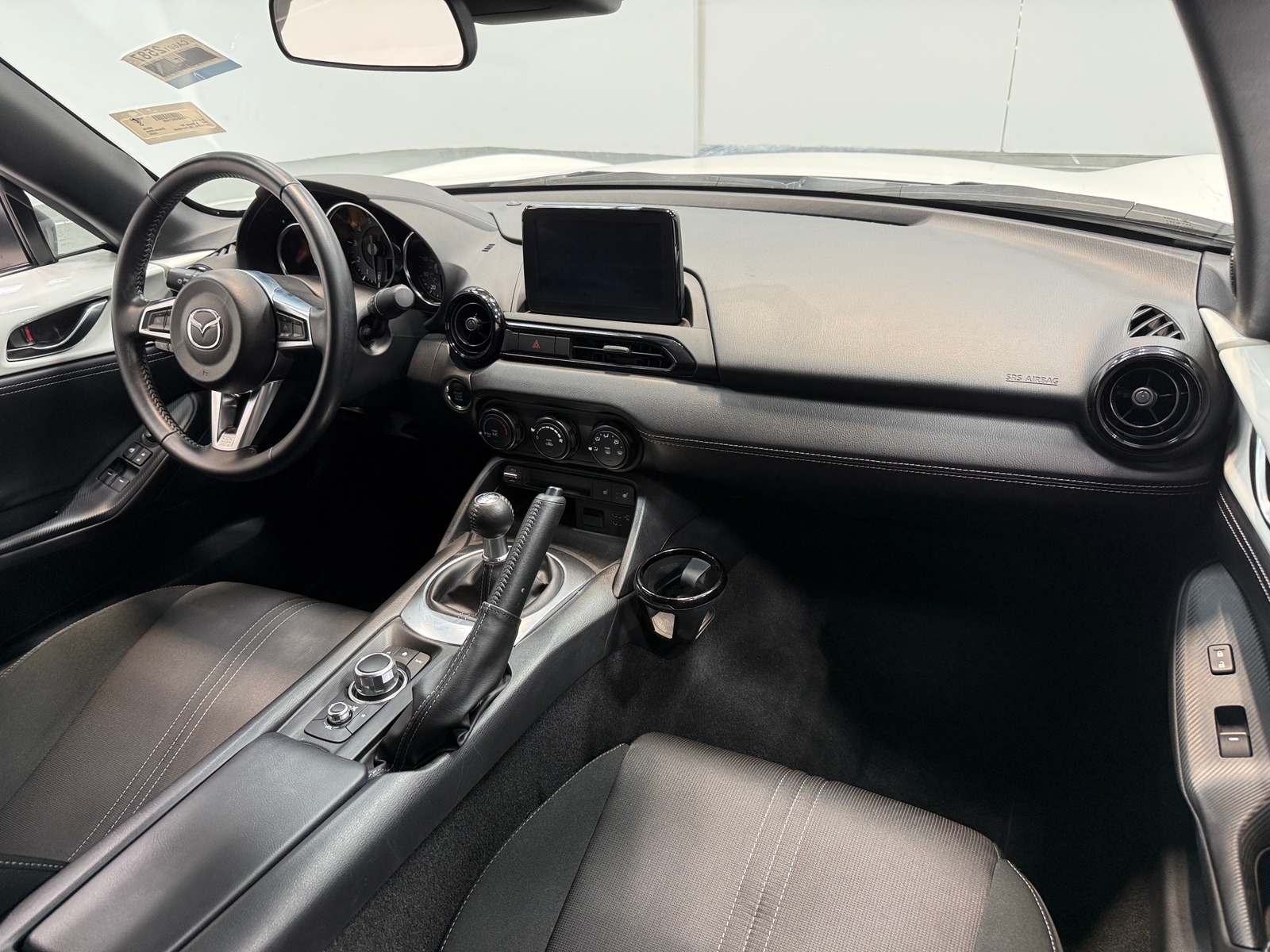 Thumbnail: 2020 Mazda MX-5 Miata - 3