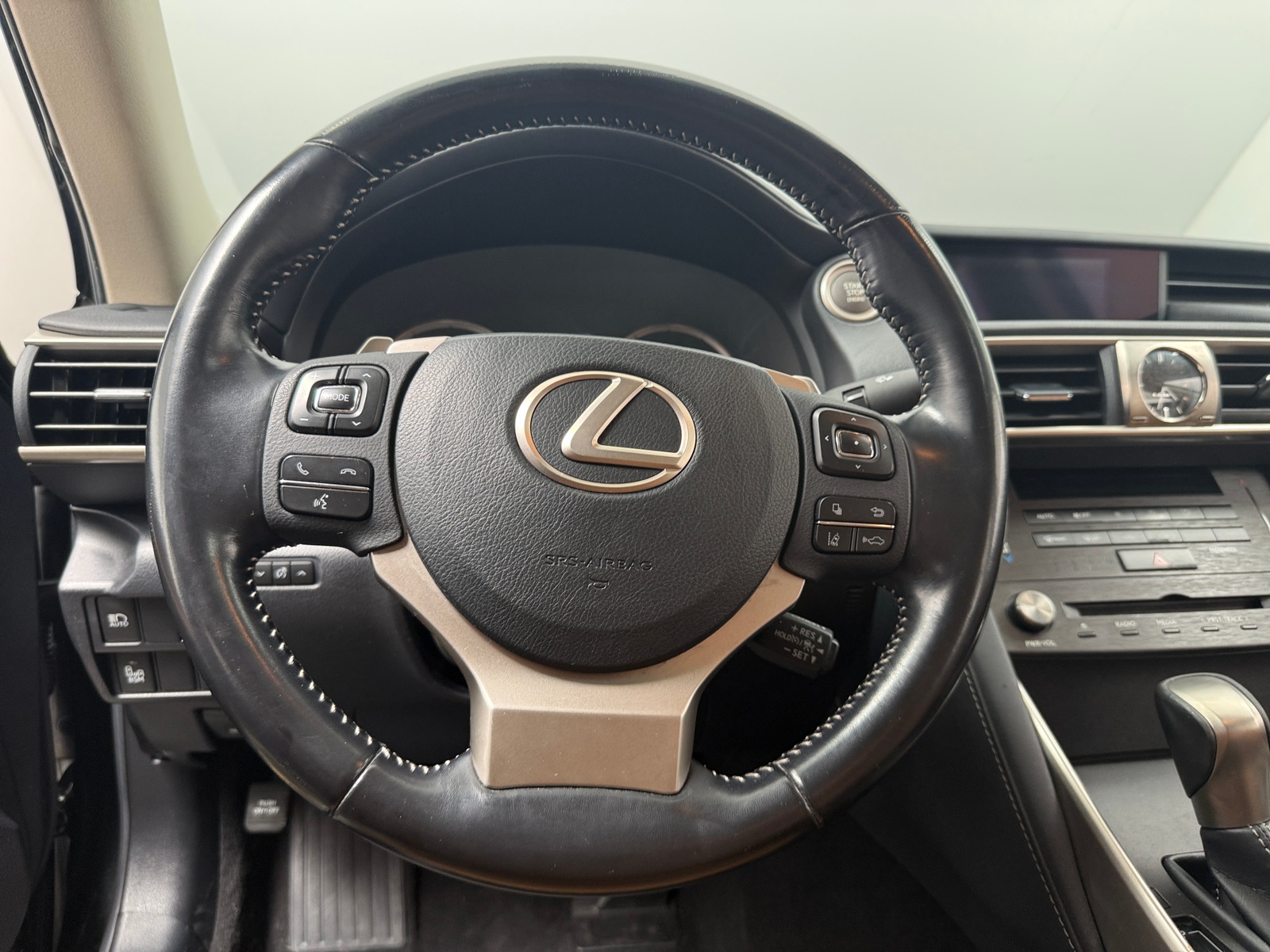 Thumbnail: 2020 Lexus IS - 4