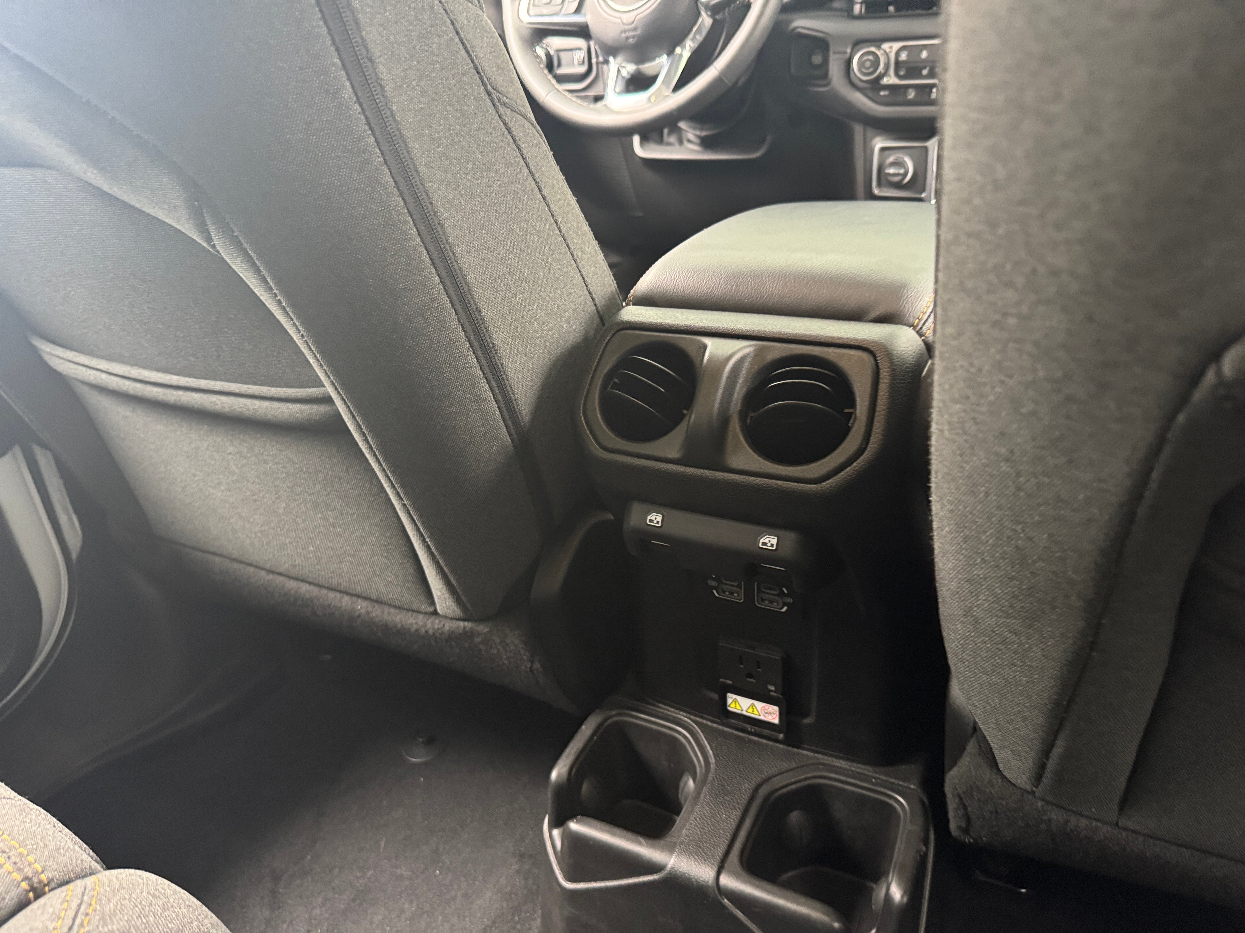 2025 Jeep Wrangler 4-Door Sahara - Photo 5