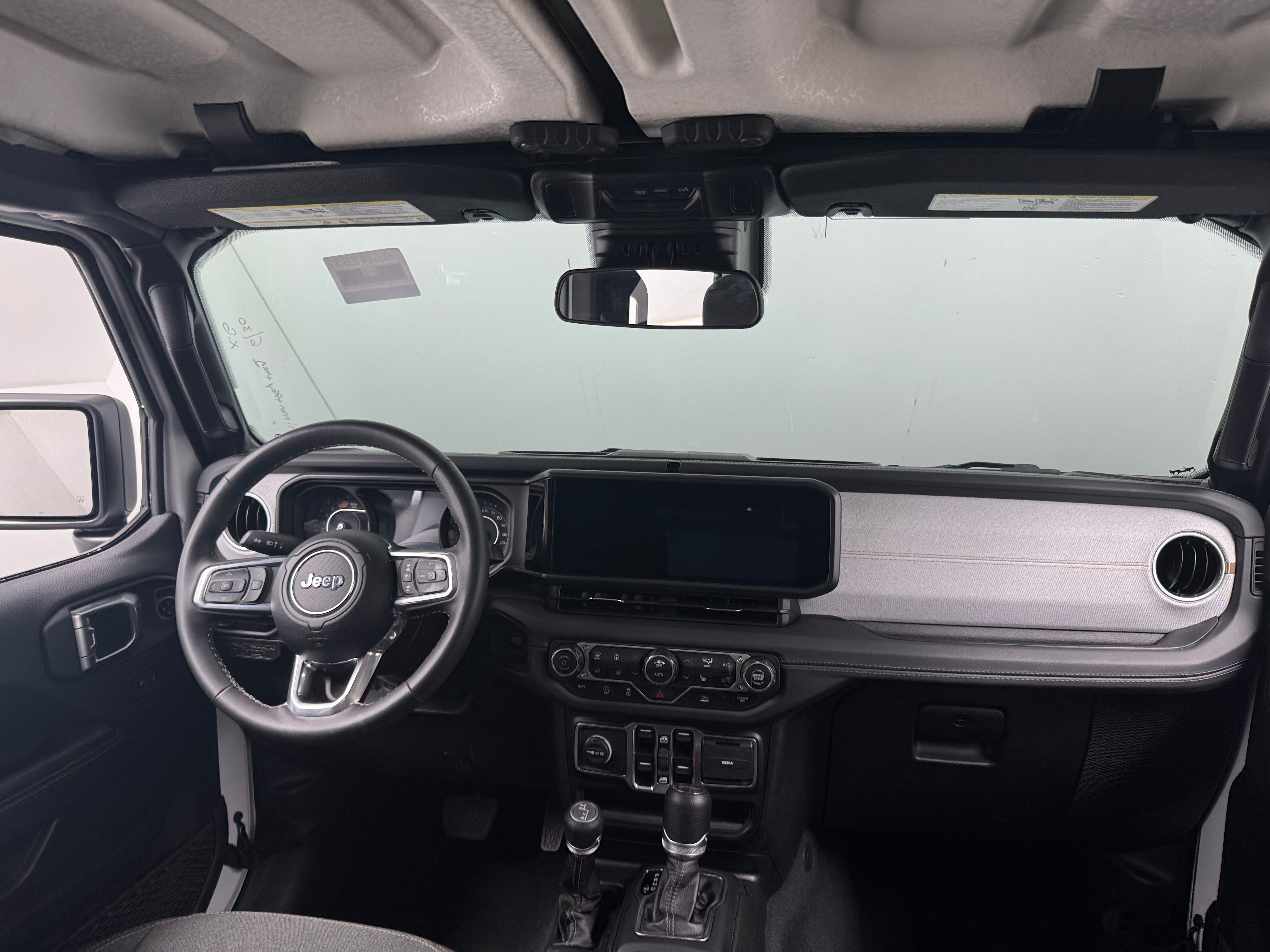 2025 Jeep Wrangler 4-Door Sahara - Photo 6