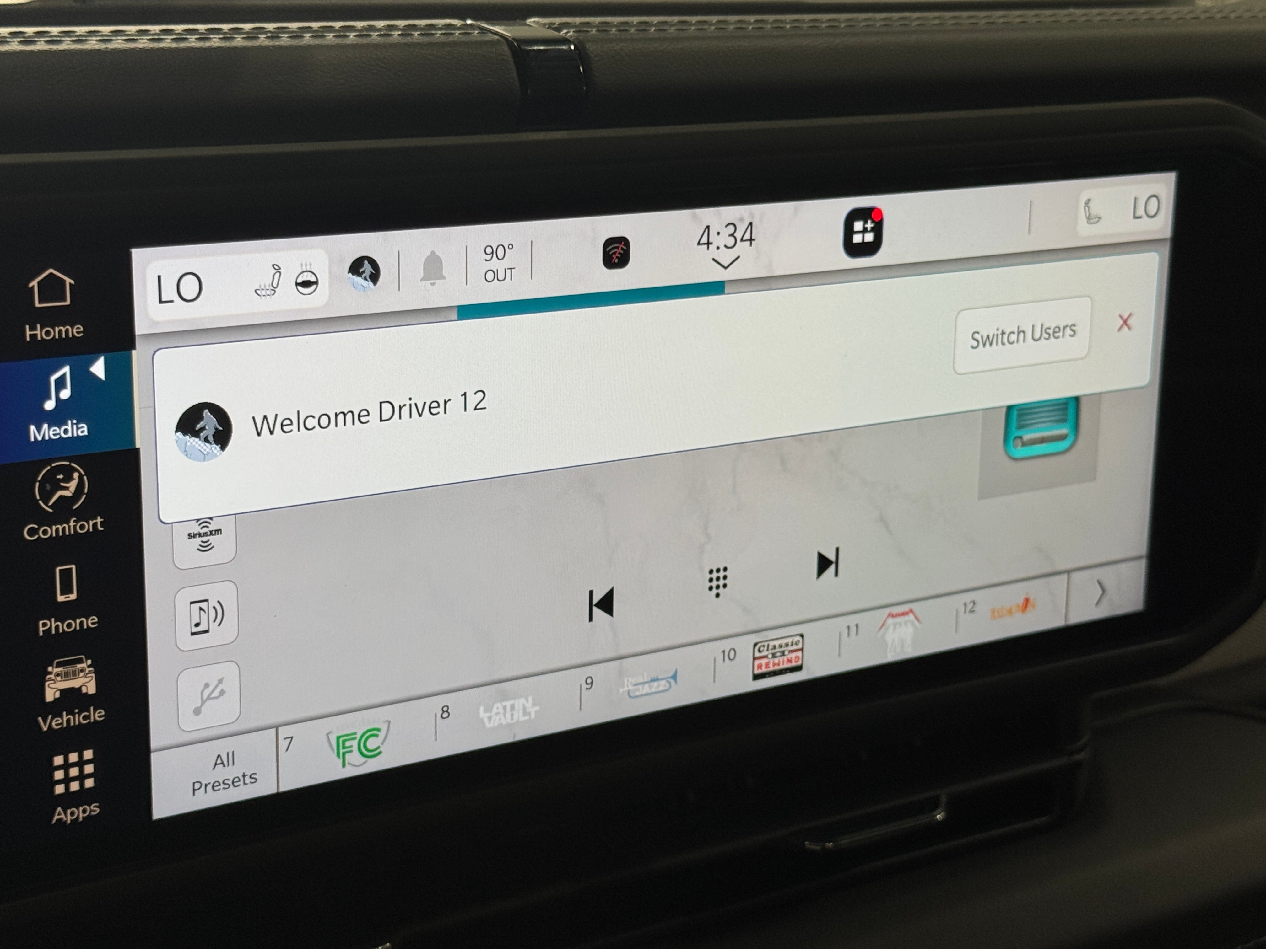 2025 Jeep Wrangler 4-Door Sahara - Photo 12