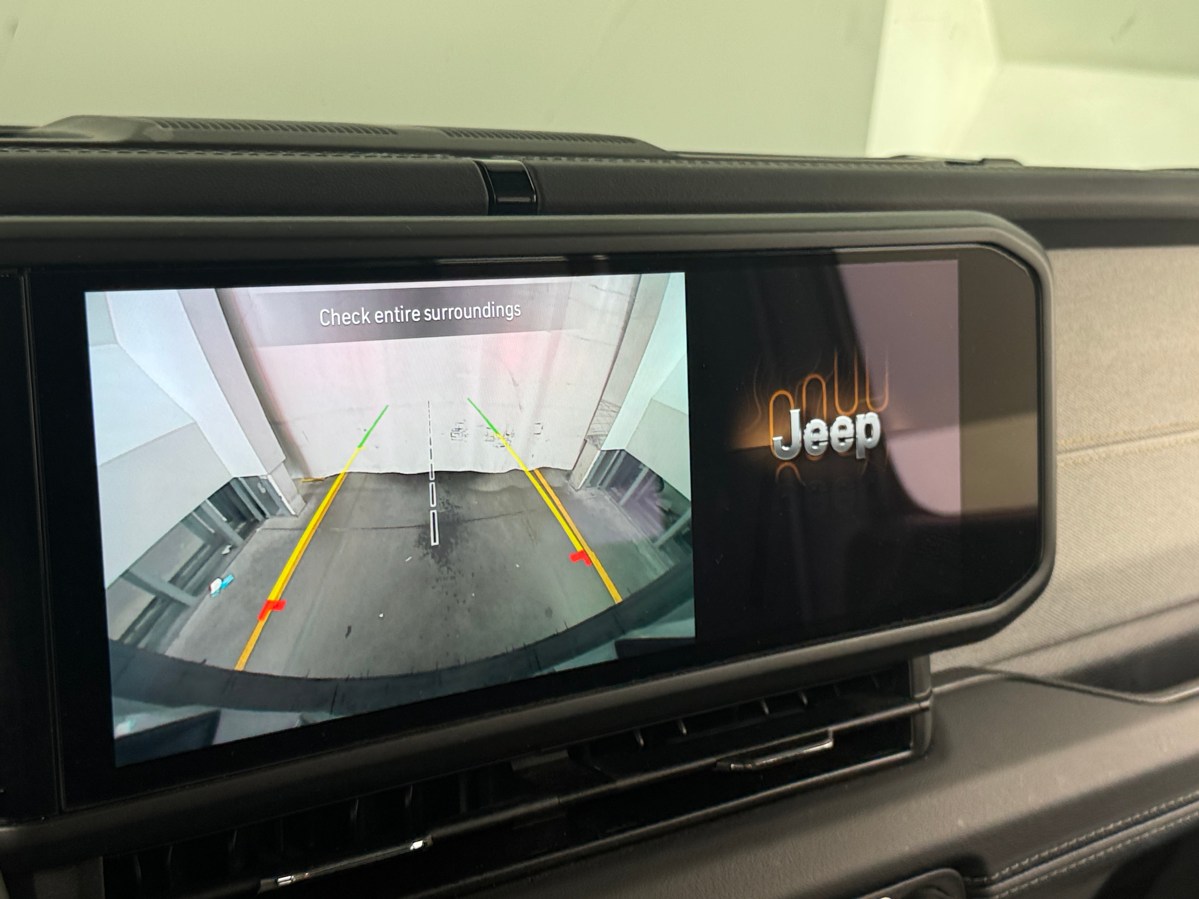 2025 Jeep Wrangler 4-Door Sahara - Photo 13