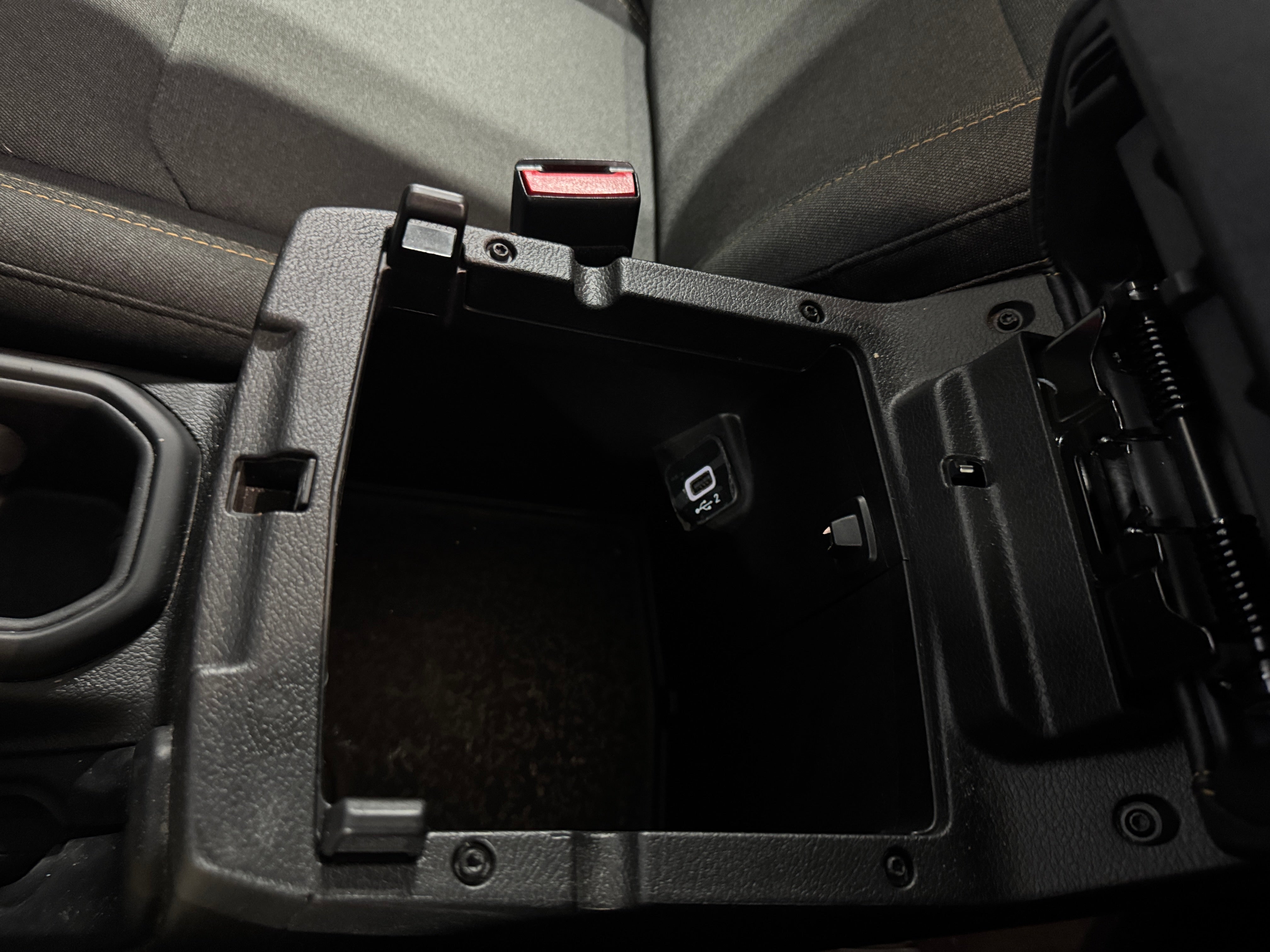 2025 Jeep Wrangler 4-Door Sahara - Photo 14