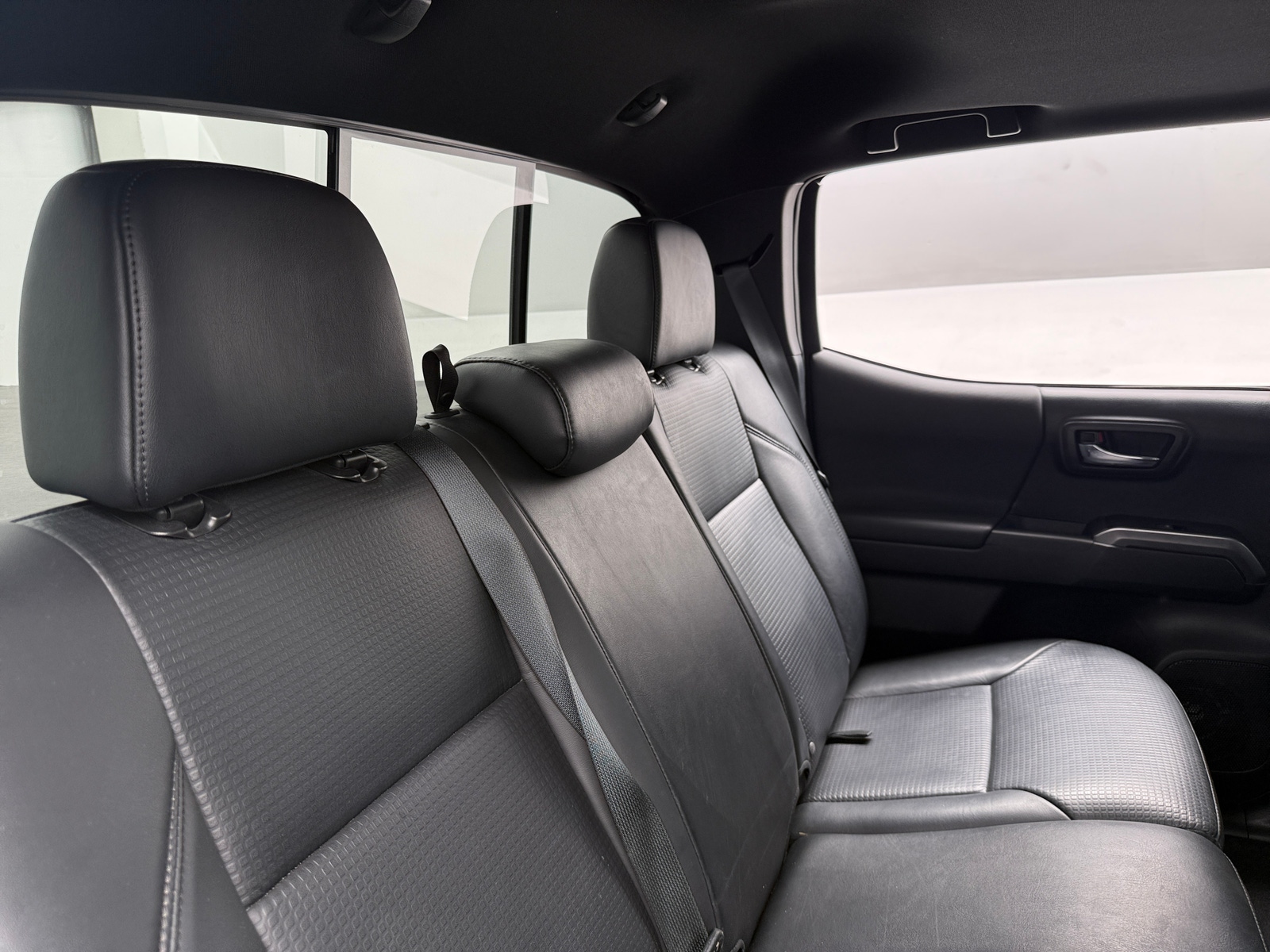 Thumbnail: 2019 Toyota Tacoma - 6
