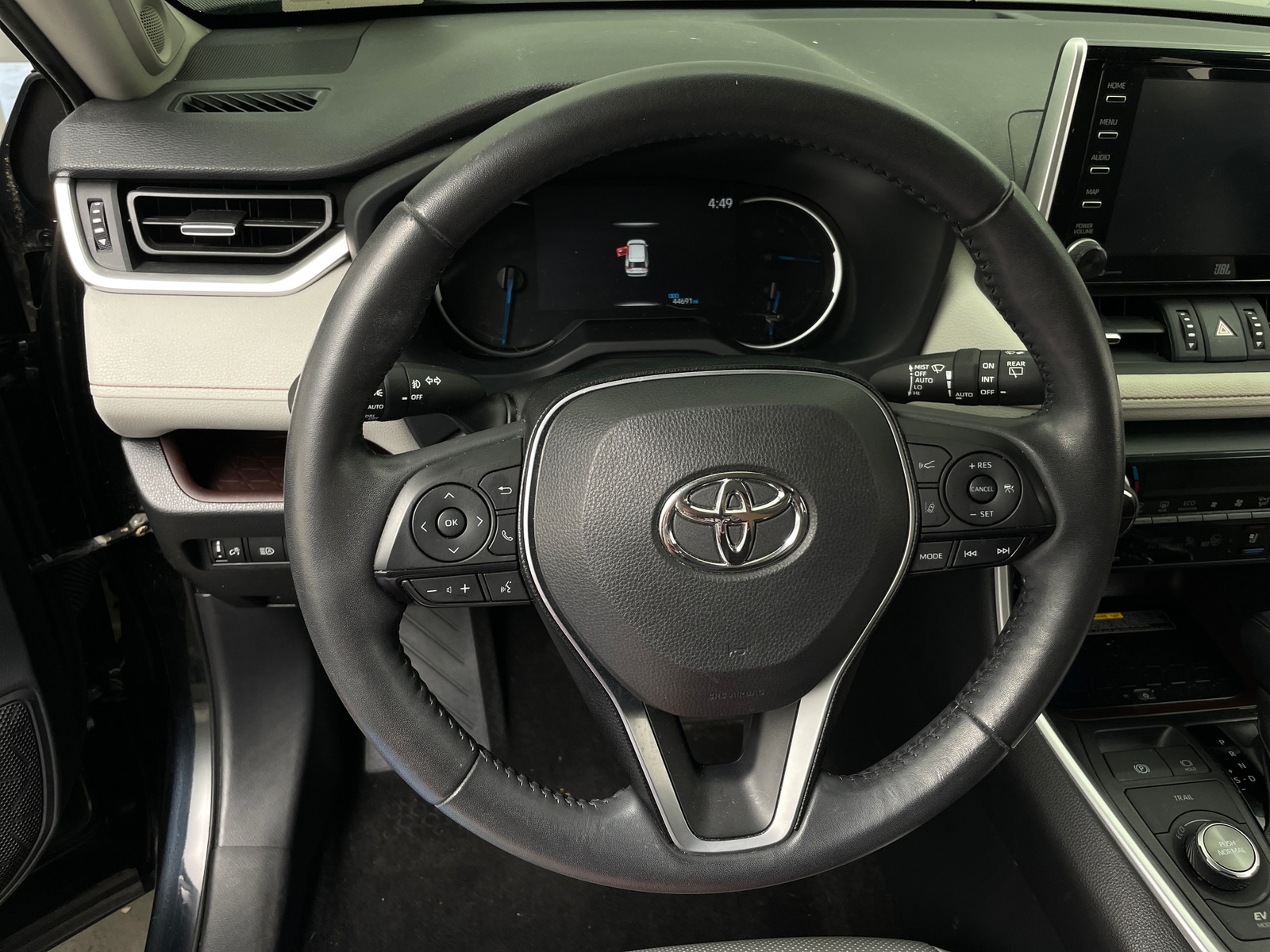 Thumbnail: 2020 Toyota RAV4 - 4
